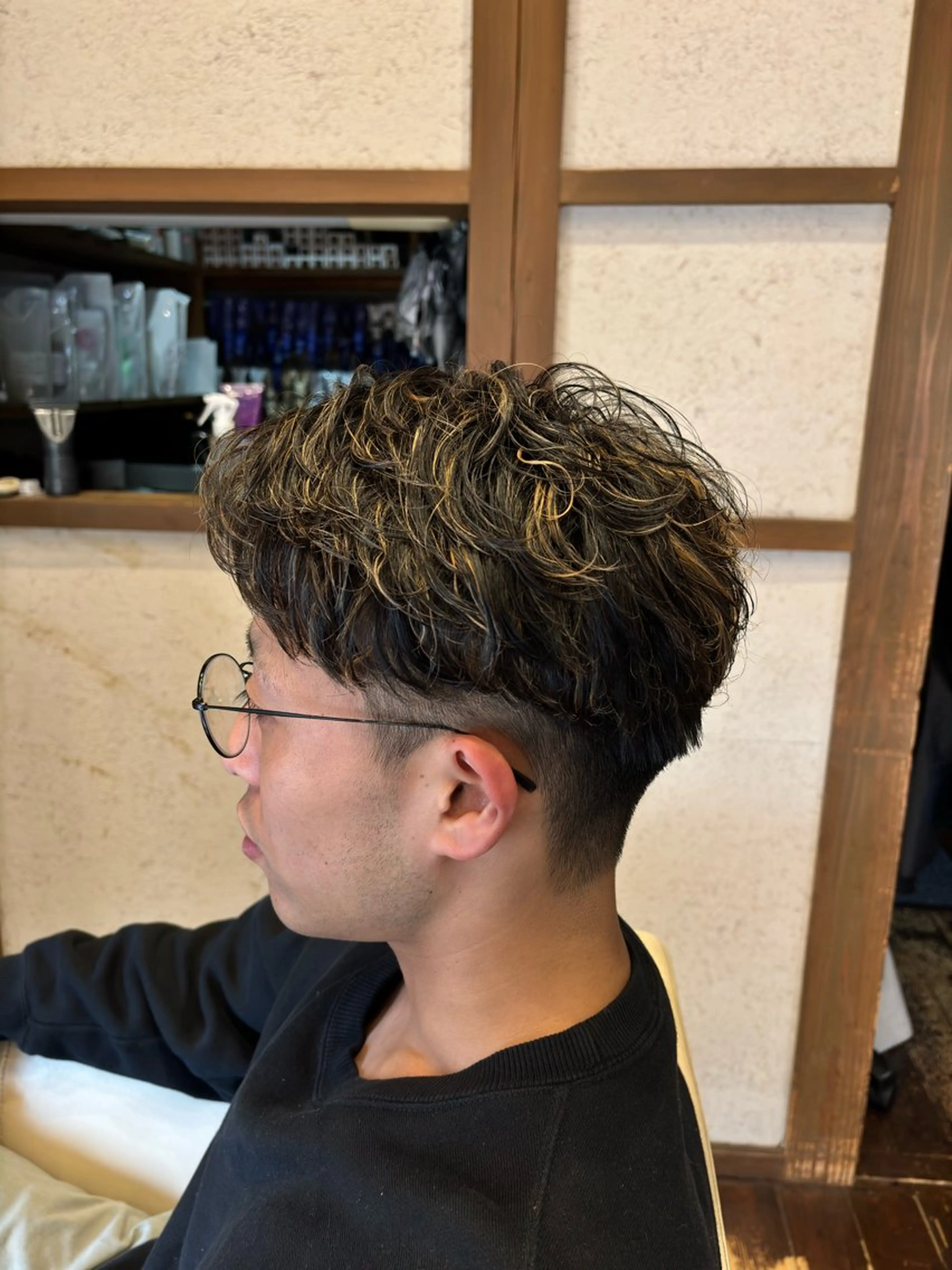 パーマ メンズ メンズパーマ カット パーマ りずむヘアデザイン所属・Rhythm / RYOMAの眉毛・アイブロウイメージ