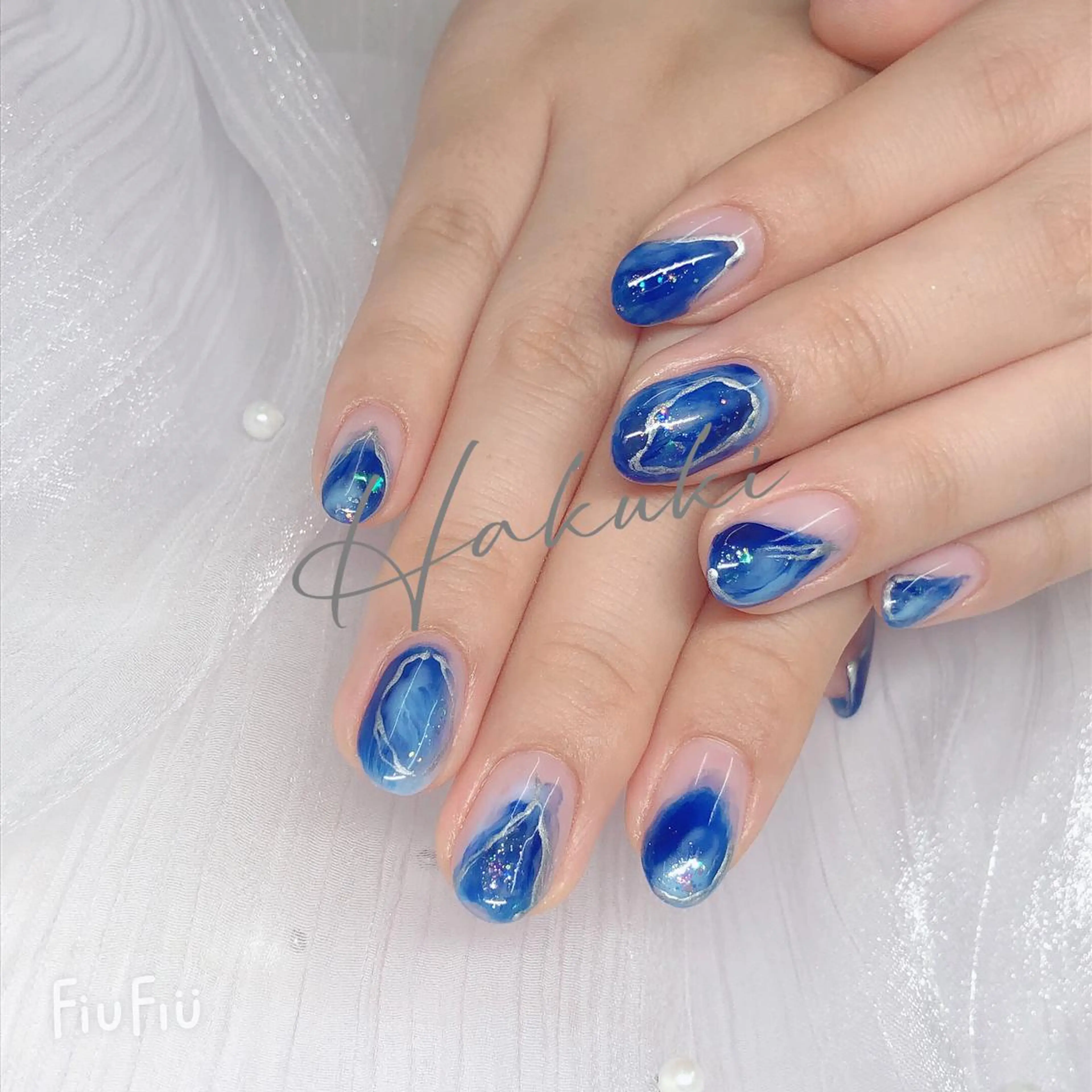 ネイル ハンドネイル ハンドケア ハク キのネイルデザイン