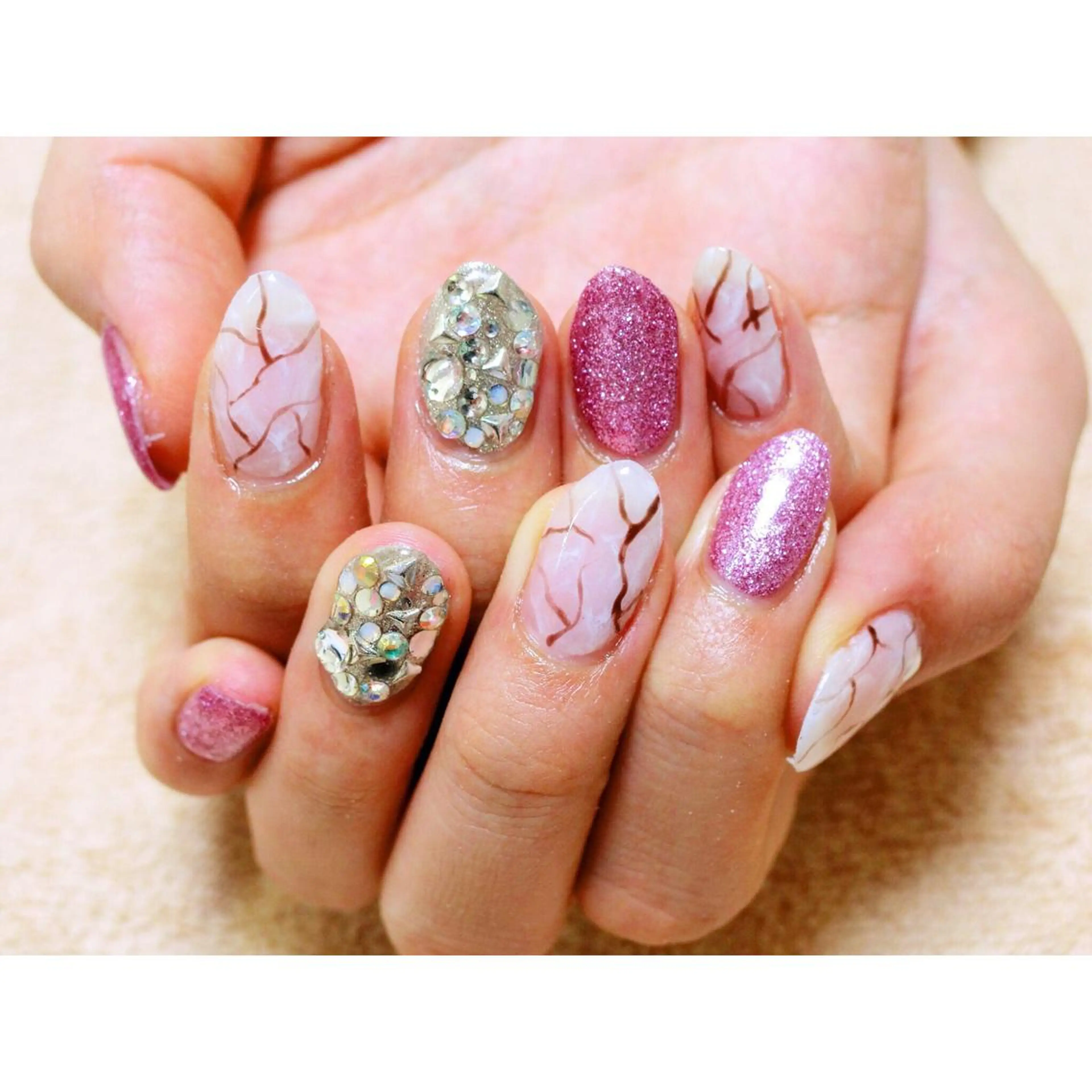 ネイル 痛ネイル/ワンホン/ フィルイン/長さだしのネイルデザイン