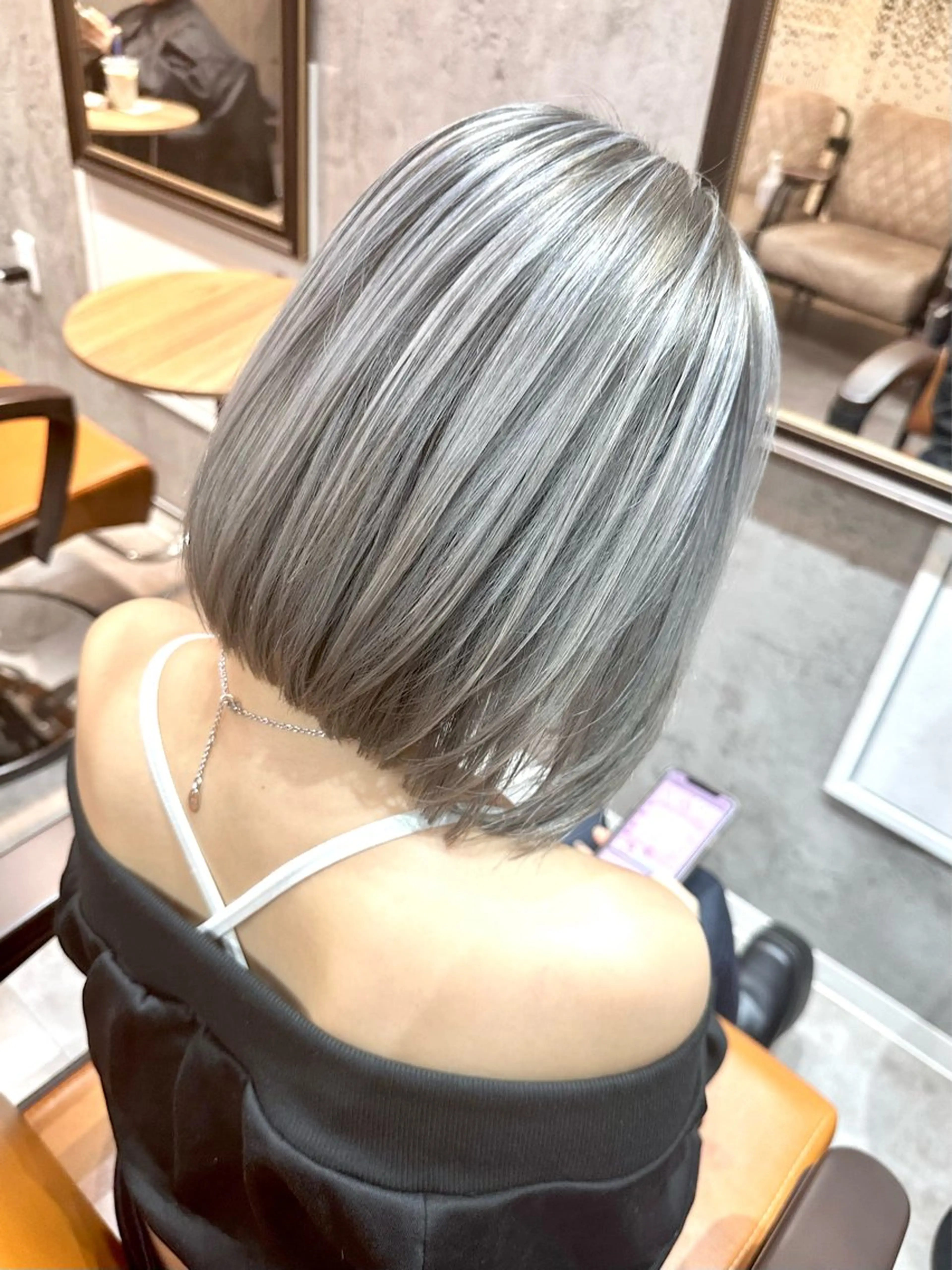 ショート ボブ レイヤーカット ヘアカラー 🔷ブリーチバレイヤ ージュ🔷飯野達也のヘアスタイル