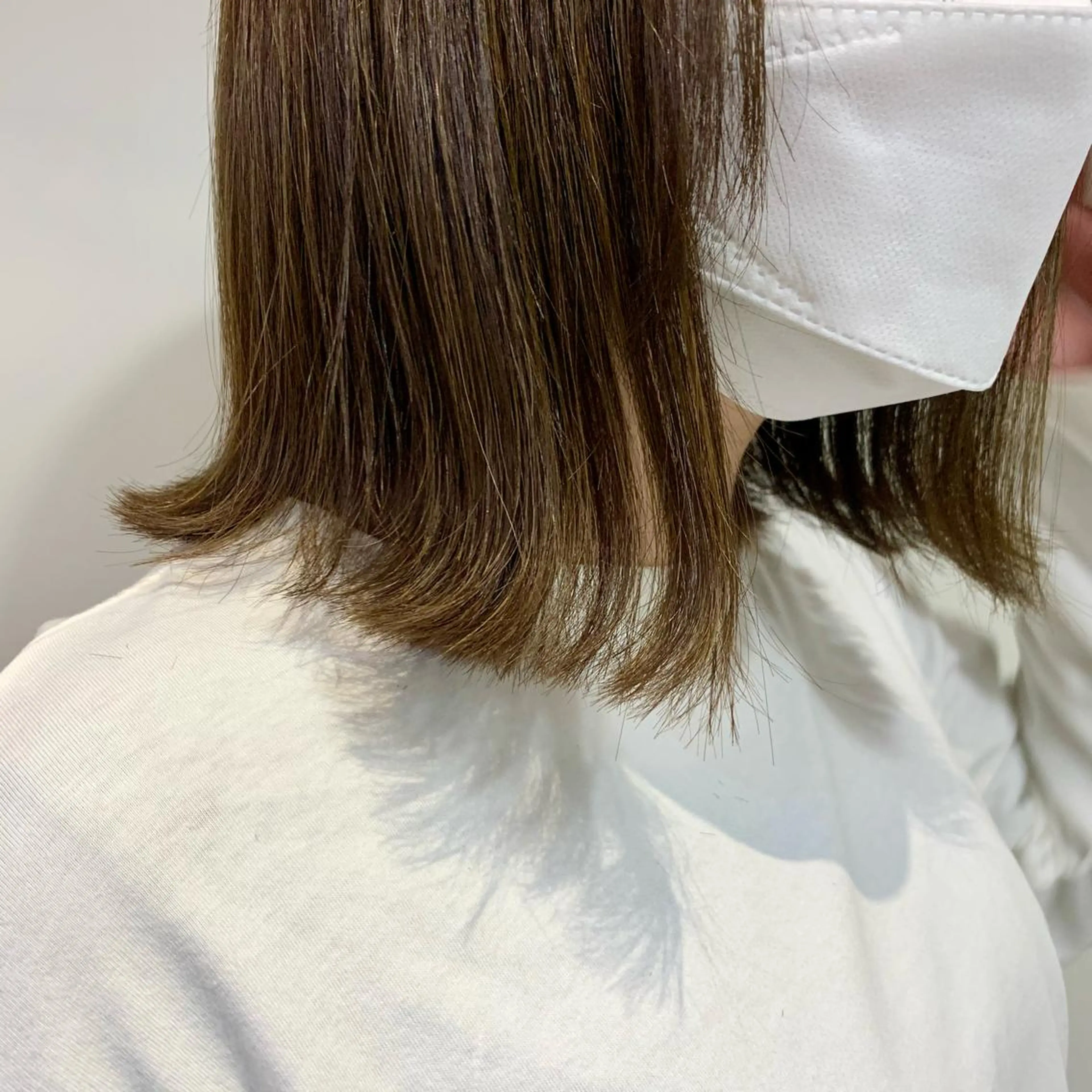 ミディアム カラー 物井 南帆 （ものいみほ）のヘアスタイル