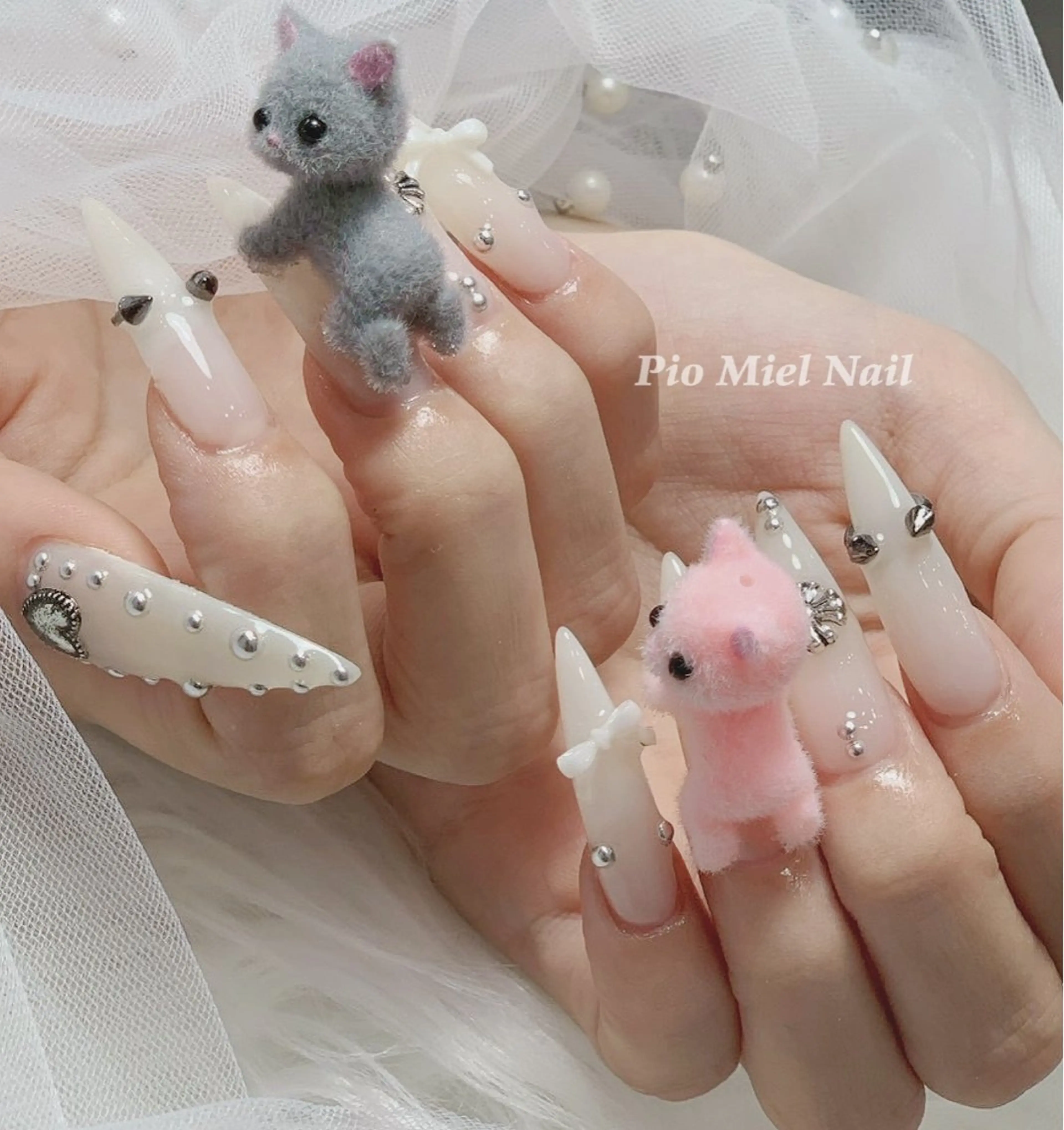 ネイル フレンチネイル 韓国ネイル マグネットネイル ニュアンスネイル オフィスネイル ハンドネイル Pio Mielのネイルデザイン