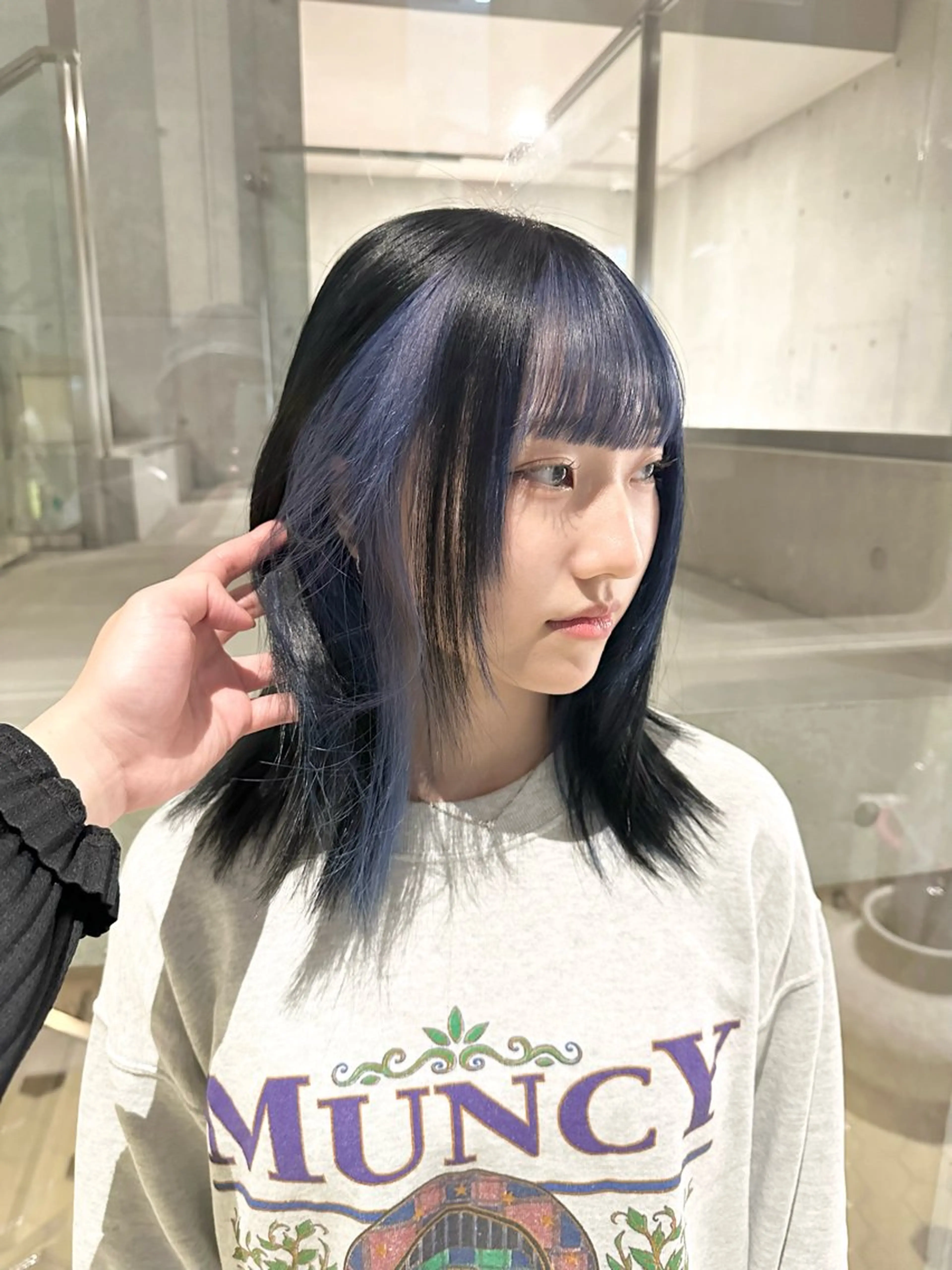 ミディアム カラー ヘアカラー トリートメント kai .のヘアスタイル