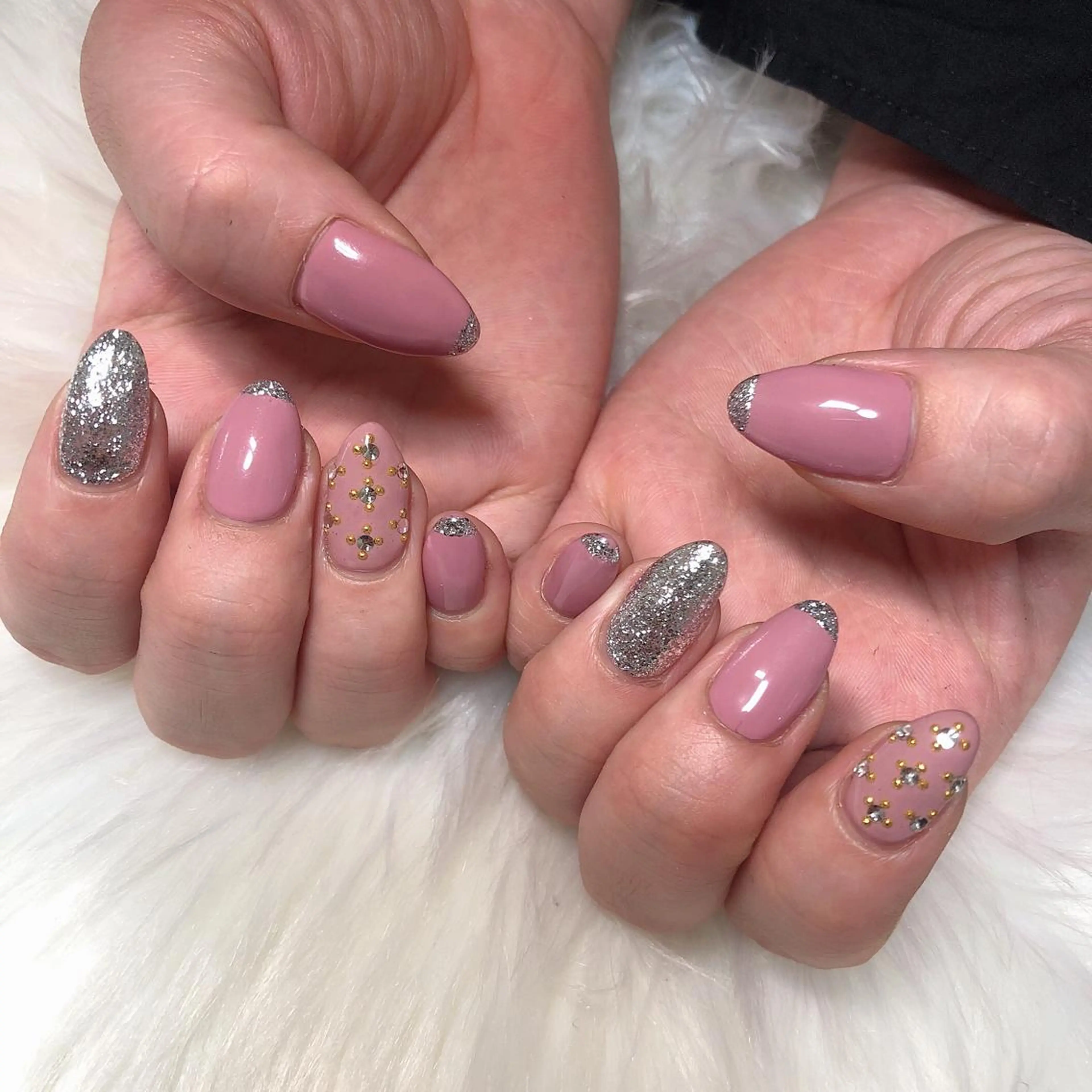 ネイル ハンドネイル 西岡 杏のネイルデザイン