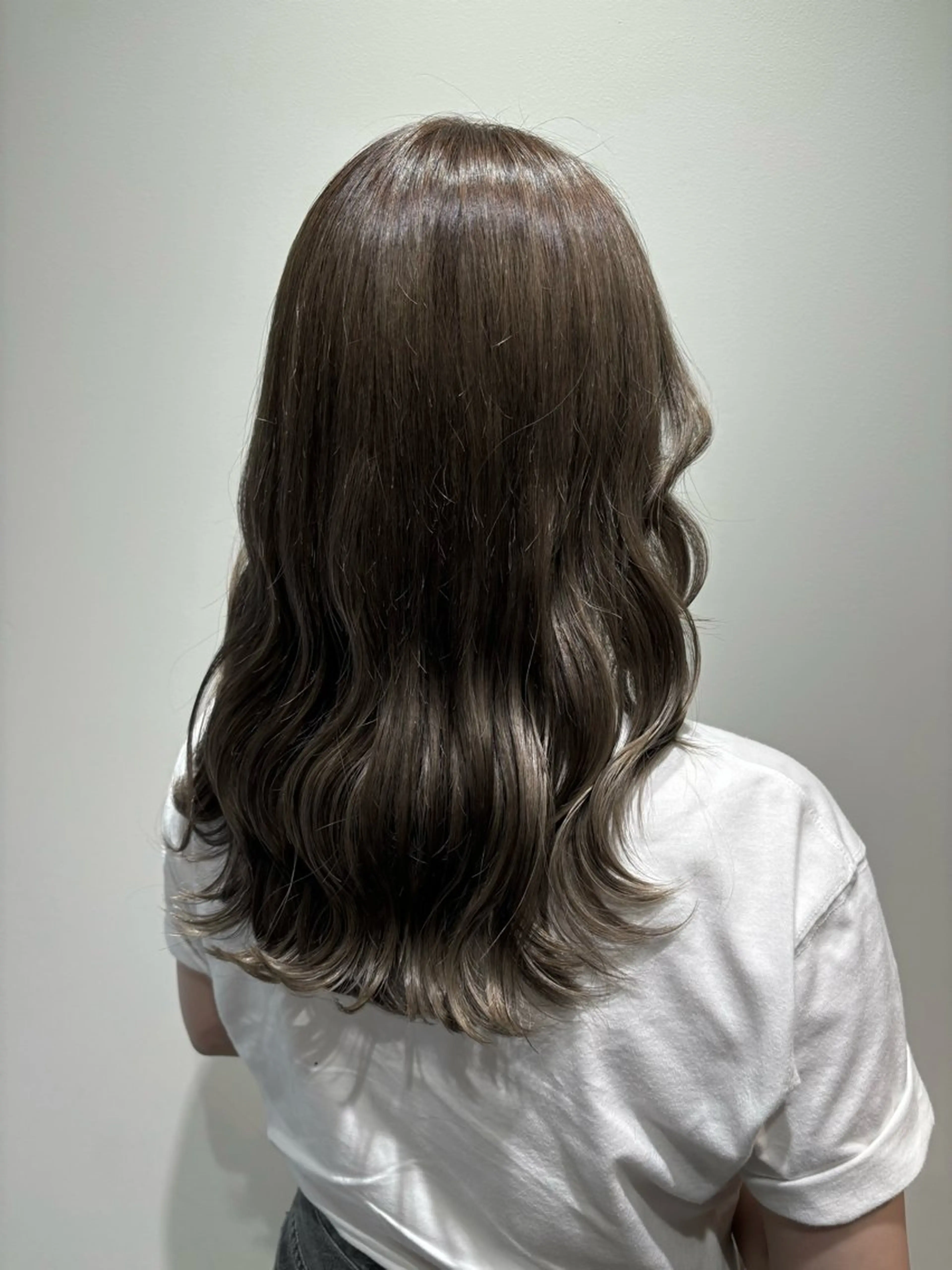 セミロング カラー ベージュカラー ducha所属・DUCHA Tomida naoのヘアスタイル