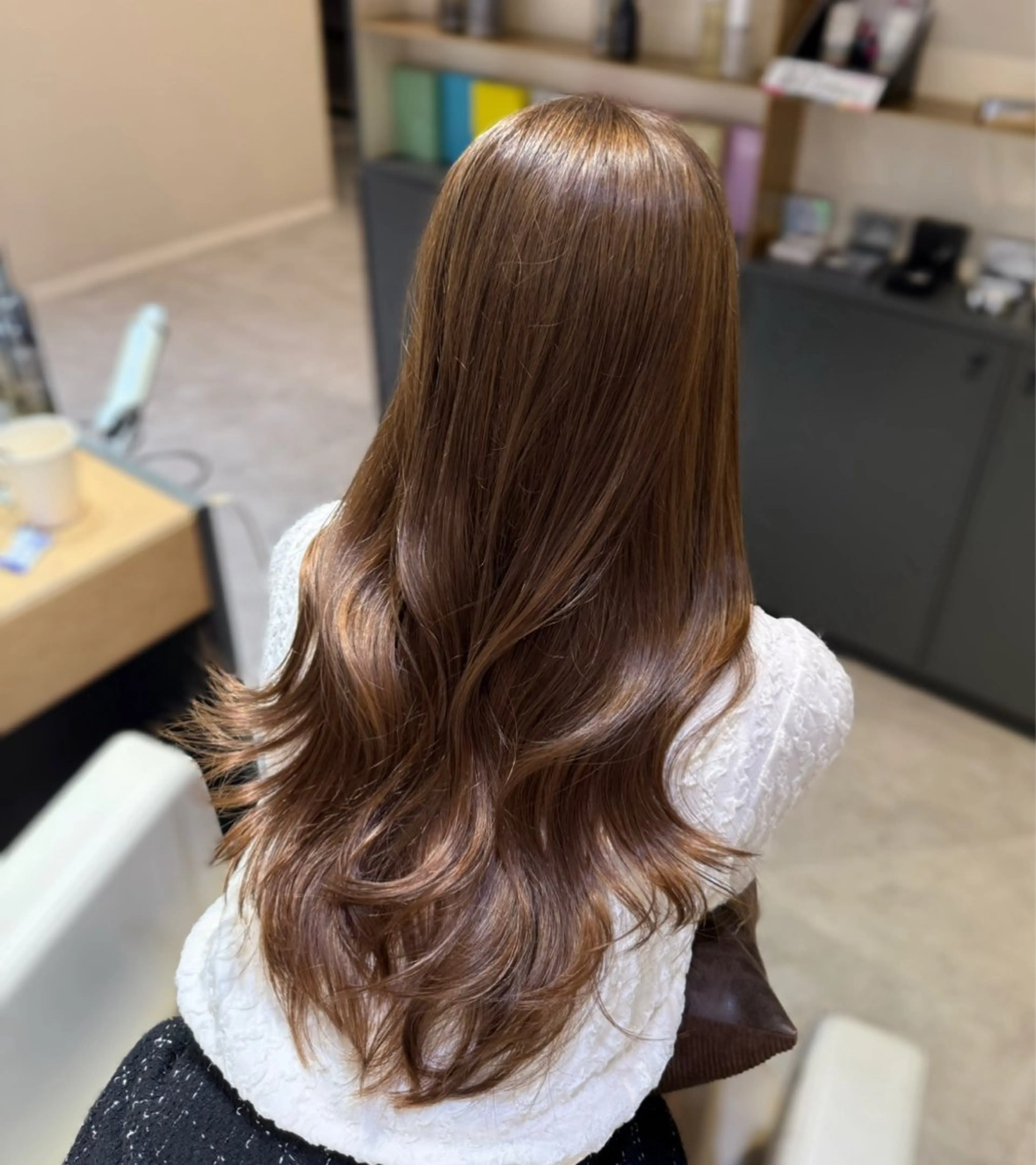 ロング ヘアカラー 谷 亜澄のヘアスタイル
