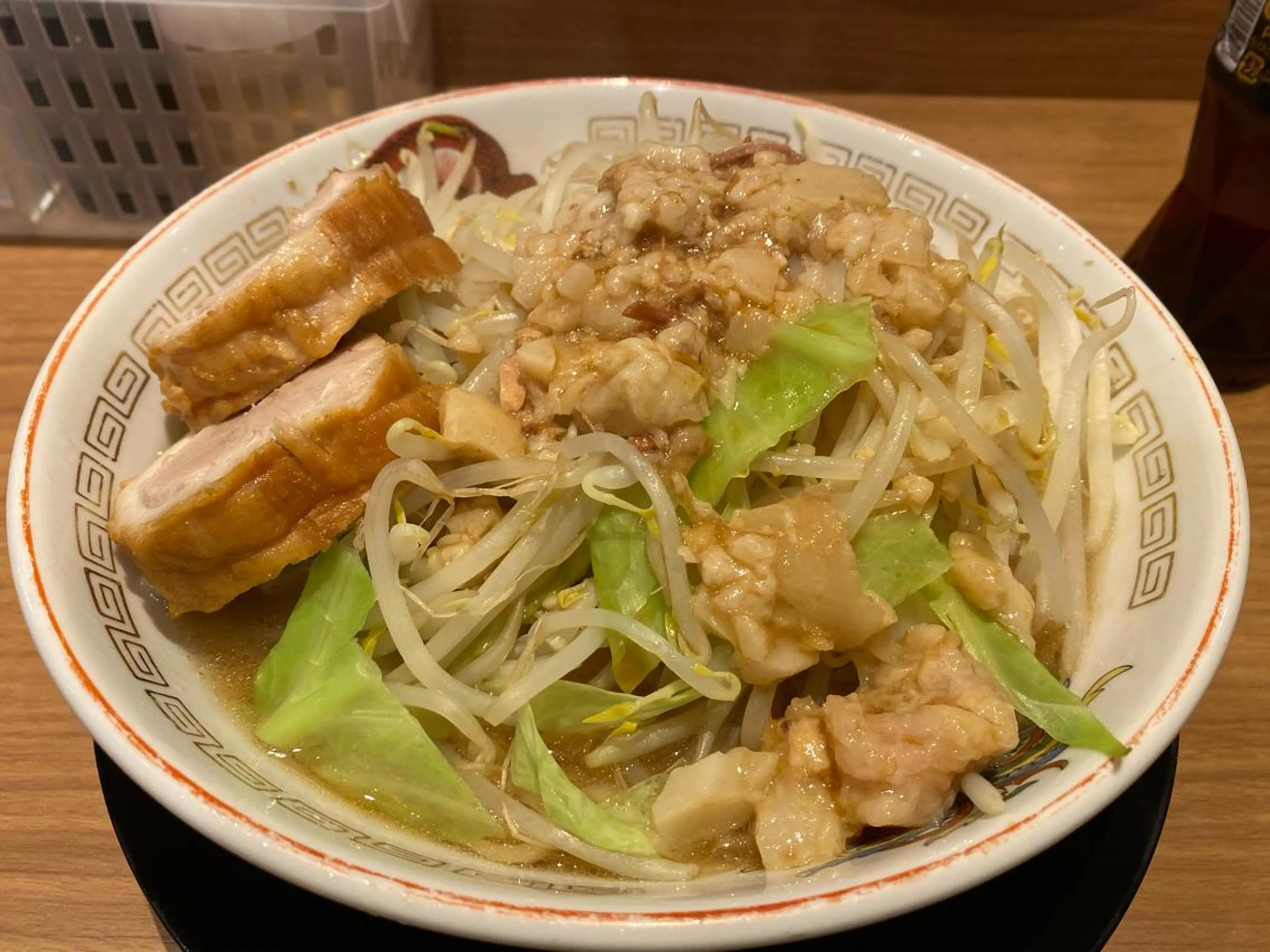 ショート カラー パーマ ヘアアレンジ メンズ キッズ ネイル マツエク・マツパ ラメ(グリッター) ギンザ ヒロのヘアスタイル