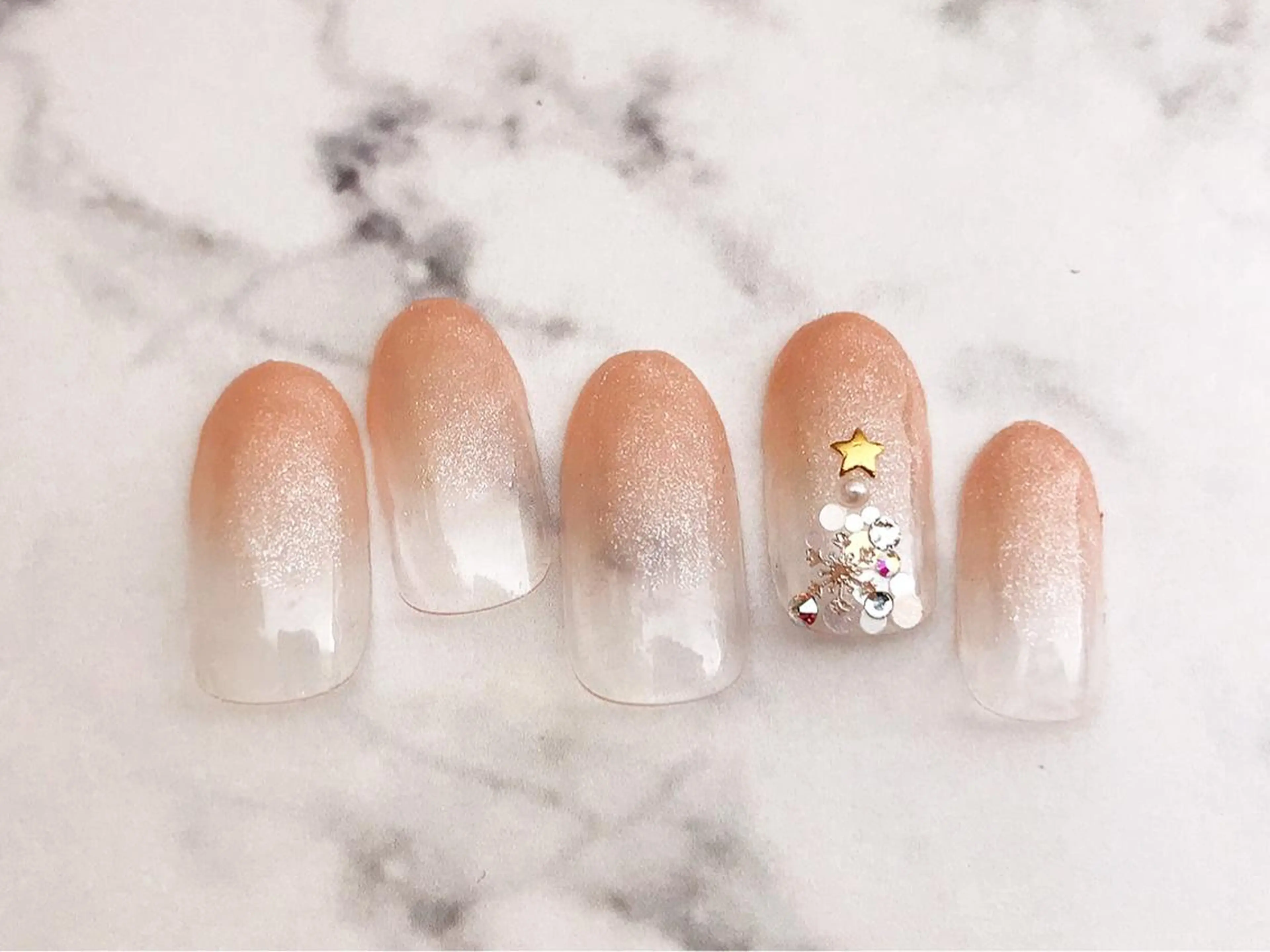 ネイル リセ有楽町店 ネイリストのネイルデザイン