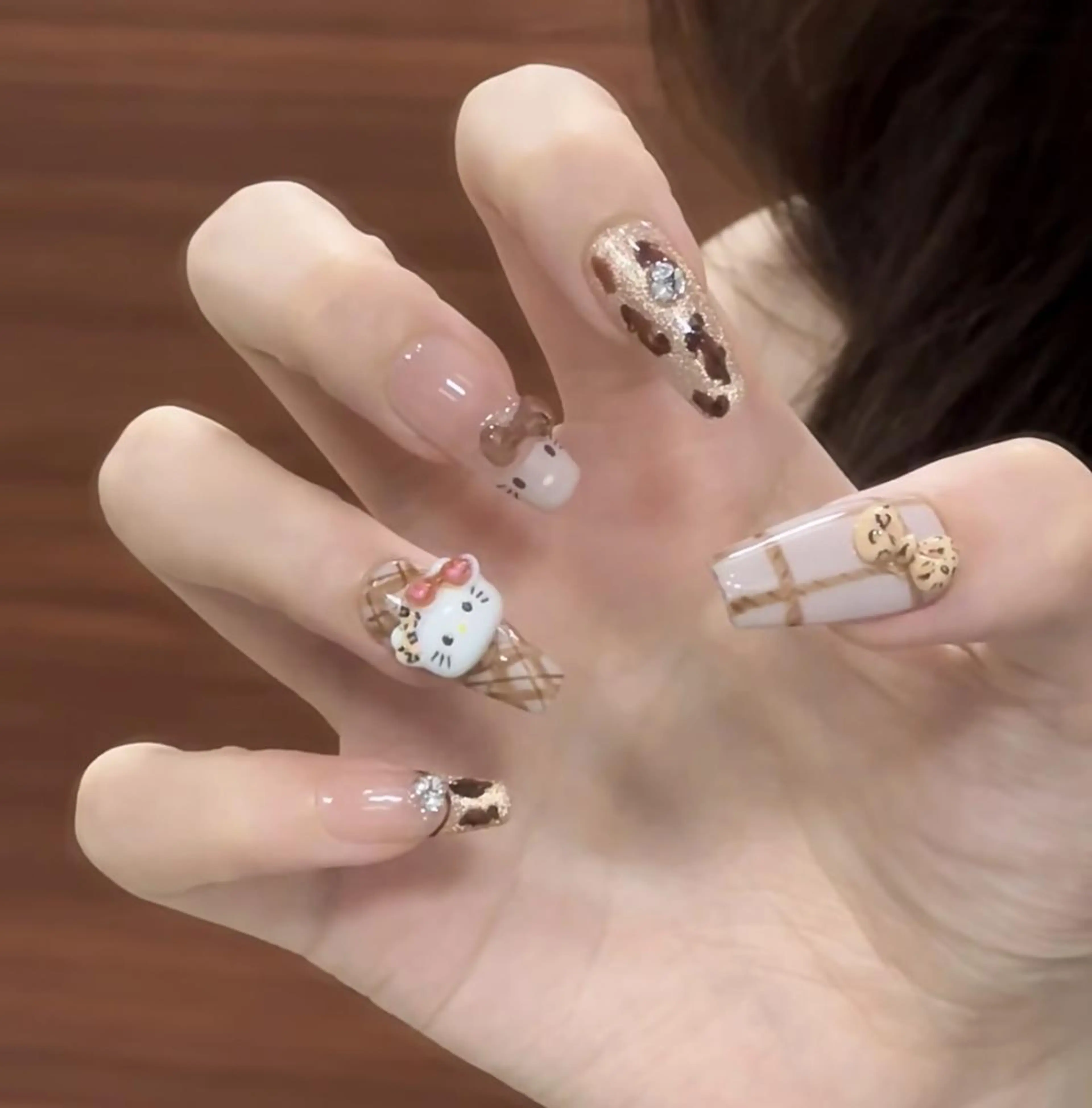 ネイル ハンドネイル ハンドケア 🍑 momo_nailのネイルデザイン