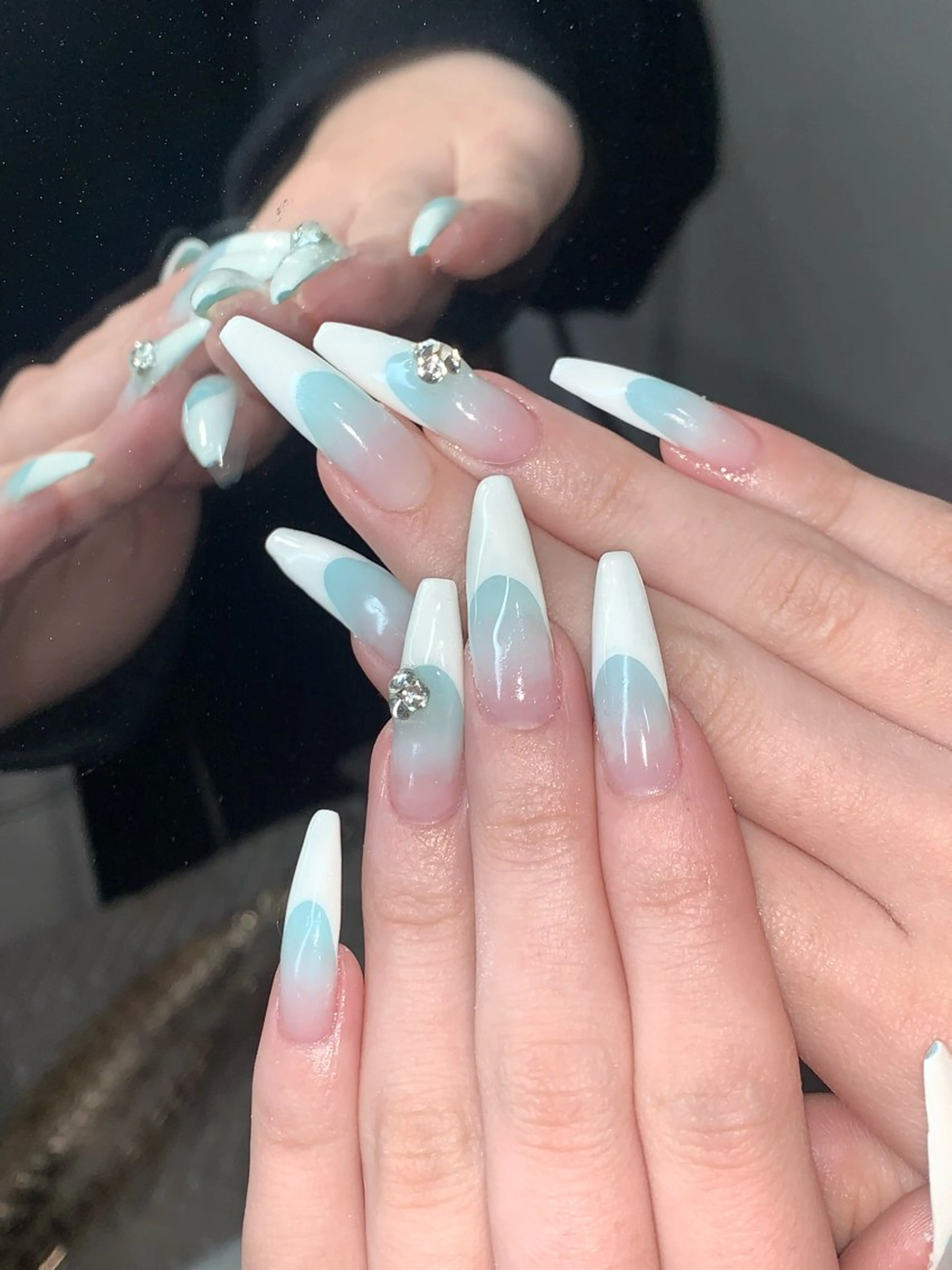 ネイル ハンドネイル NES NAIL所属・さゆり￤推しキャラ ￤ロングネイル🩷のネイルデザイン