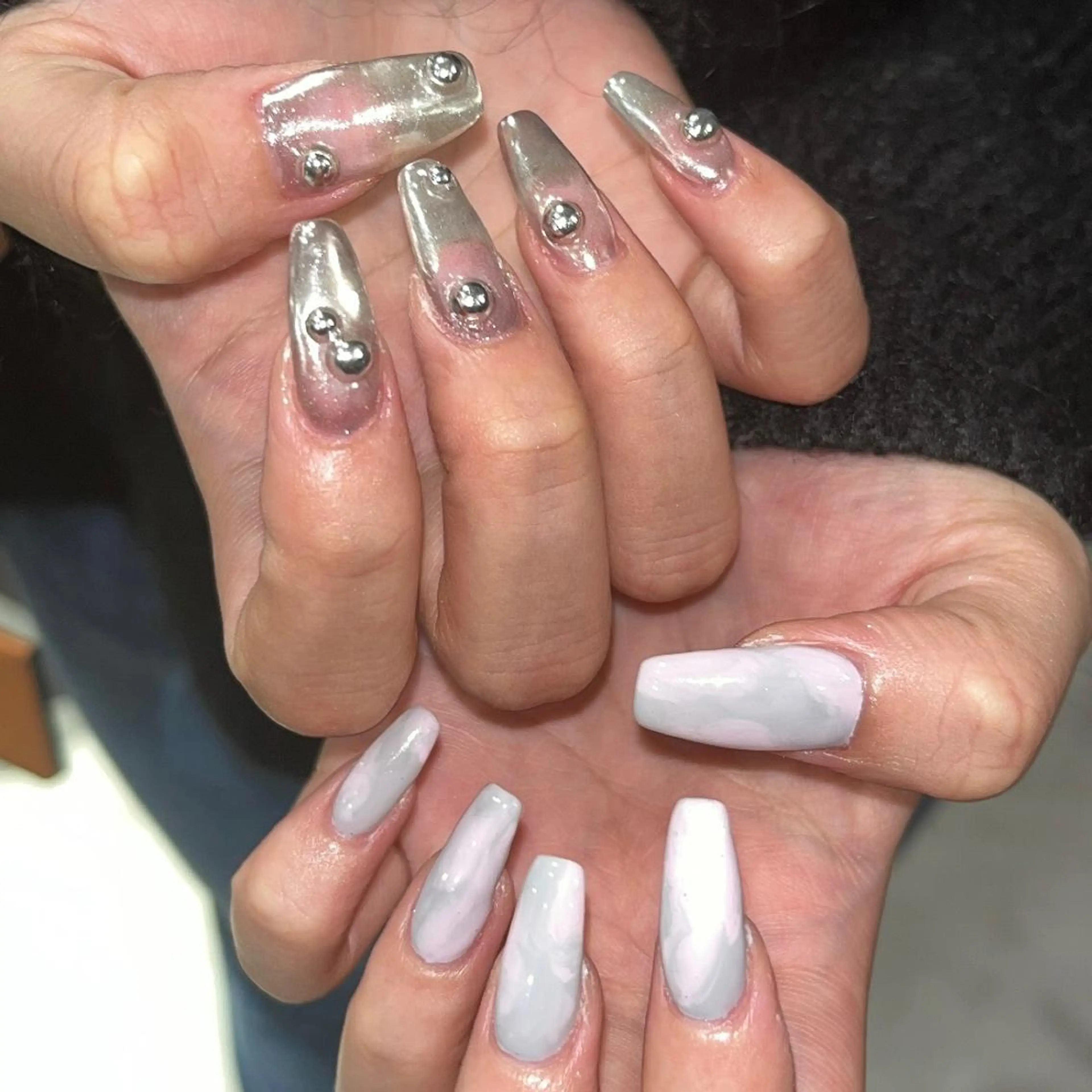 ネイル ハンドネイル フットネイル 🪐富島彩夏 /海外nail🪐のネイルデザイン