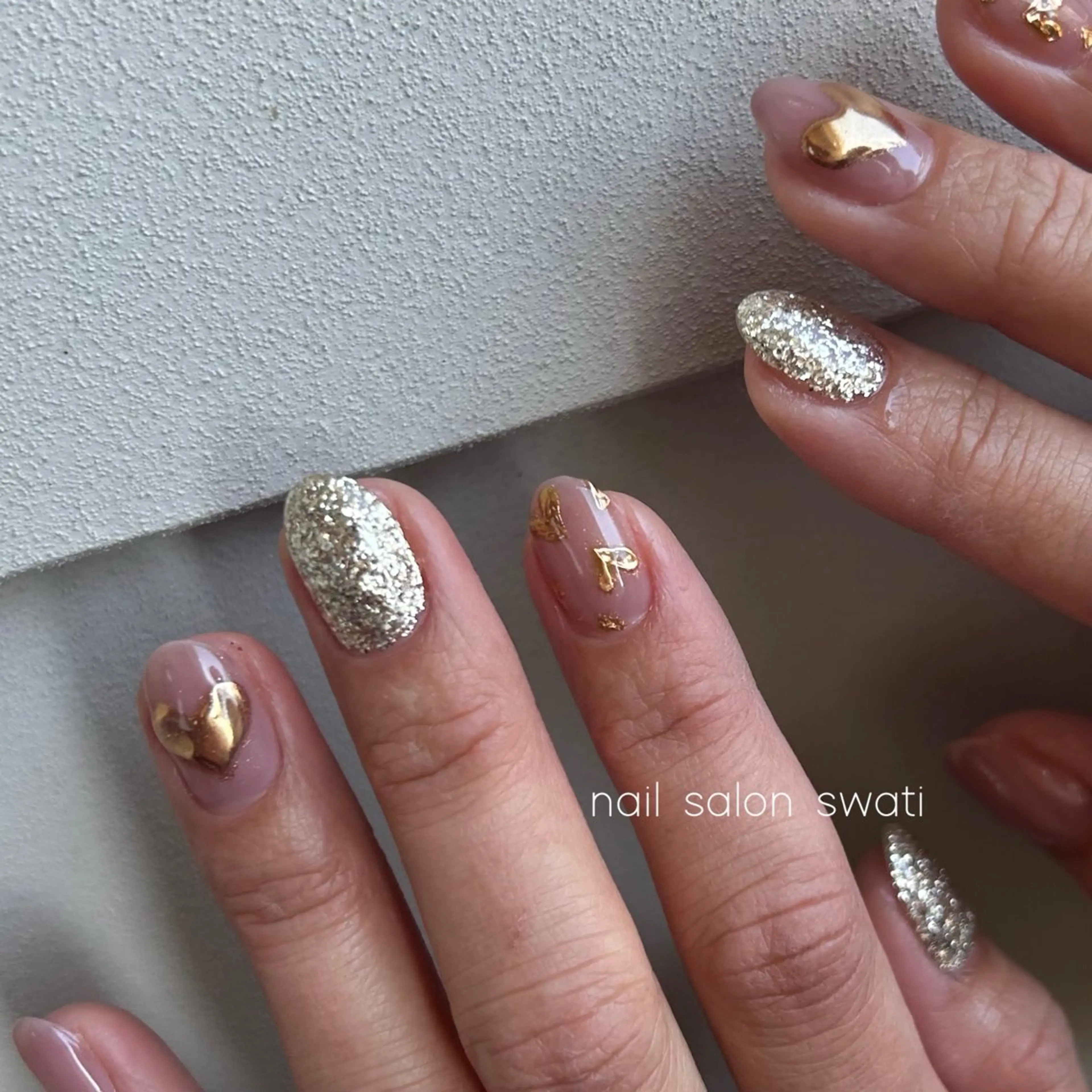 ネイル ゴールド ハート ミラーネイル ぷっくりネイル ハンドネイル yuko （ネイリスト）のネイルデザイン