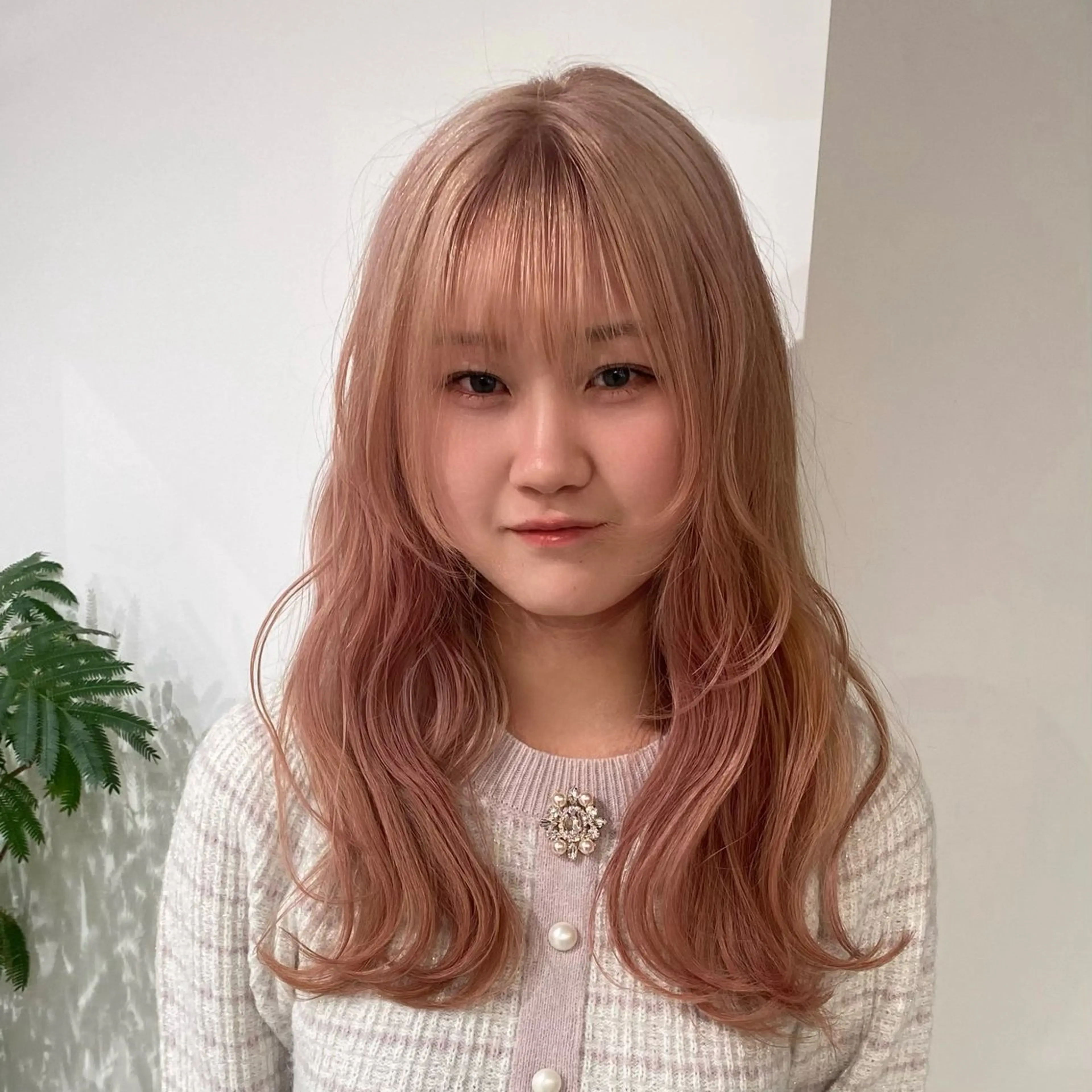 ロング カラー ベージュカラー ピンクカラー ピンクベージュ ベージュ/暖色🧸 ハイトーン/ninaのヘアスタイル