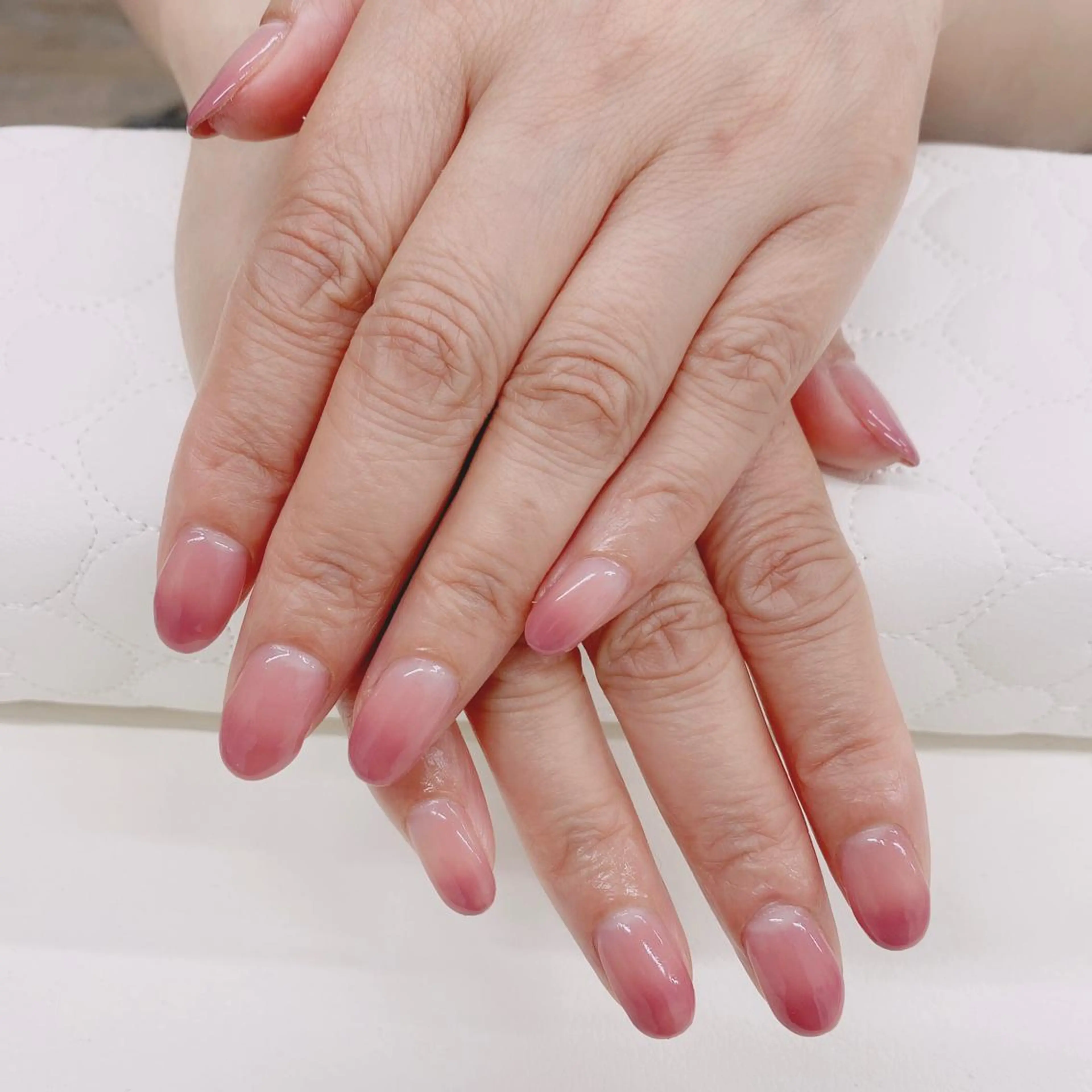 ネイル グラデーション ピンク Romine アイラッシュ&ネイルのマツエク・マツパデザイン