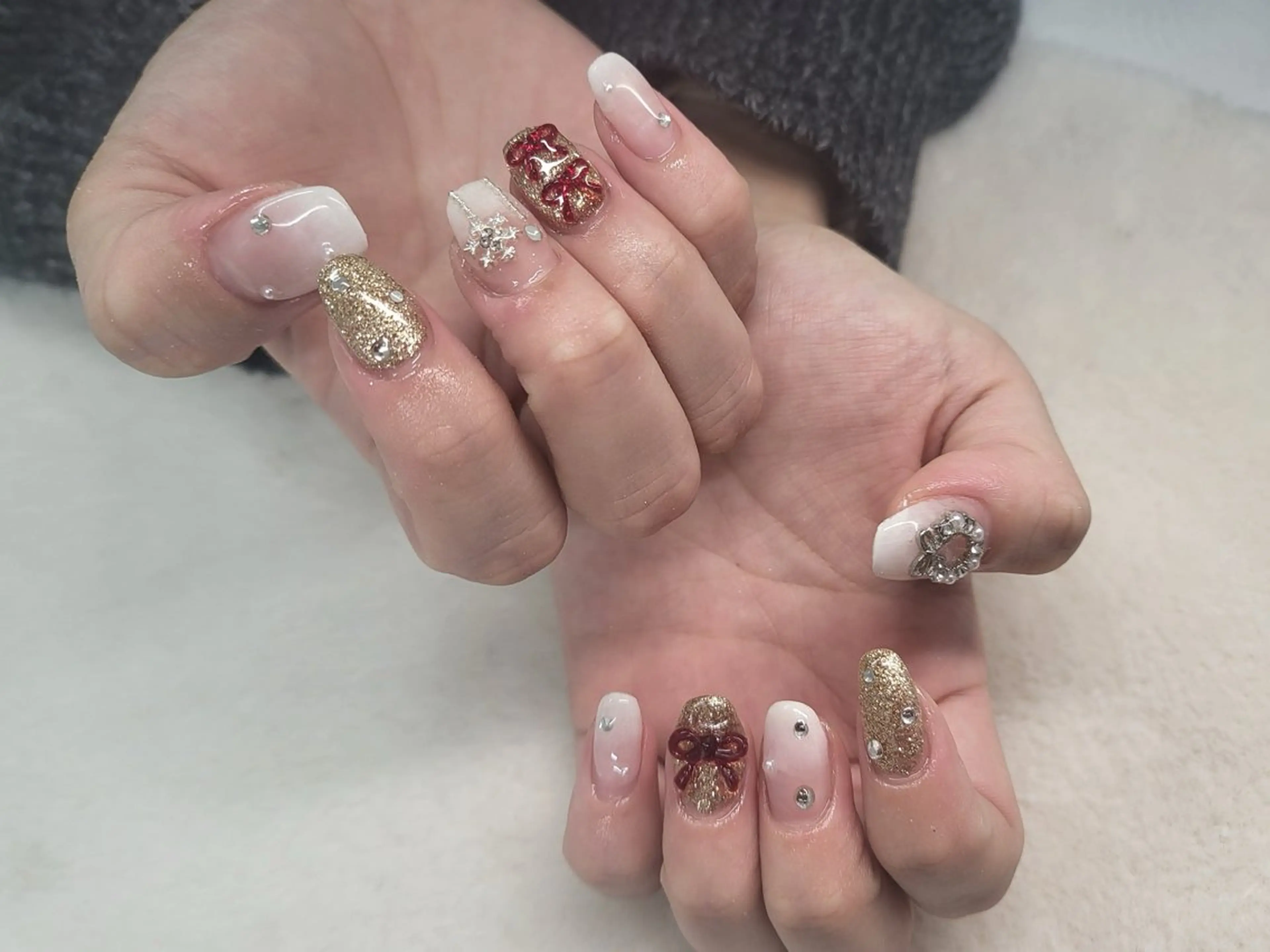 ネイル ワンホンネイル 冬ネイル クリスマス ハンドネイル ハンドケア 心斎橋Salon Epokkuのネイルデザイン