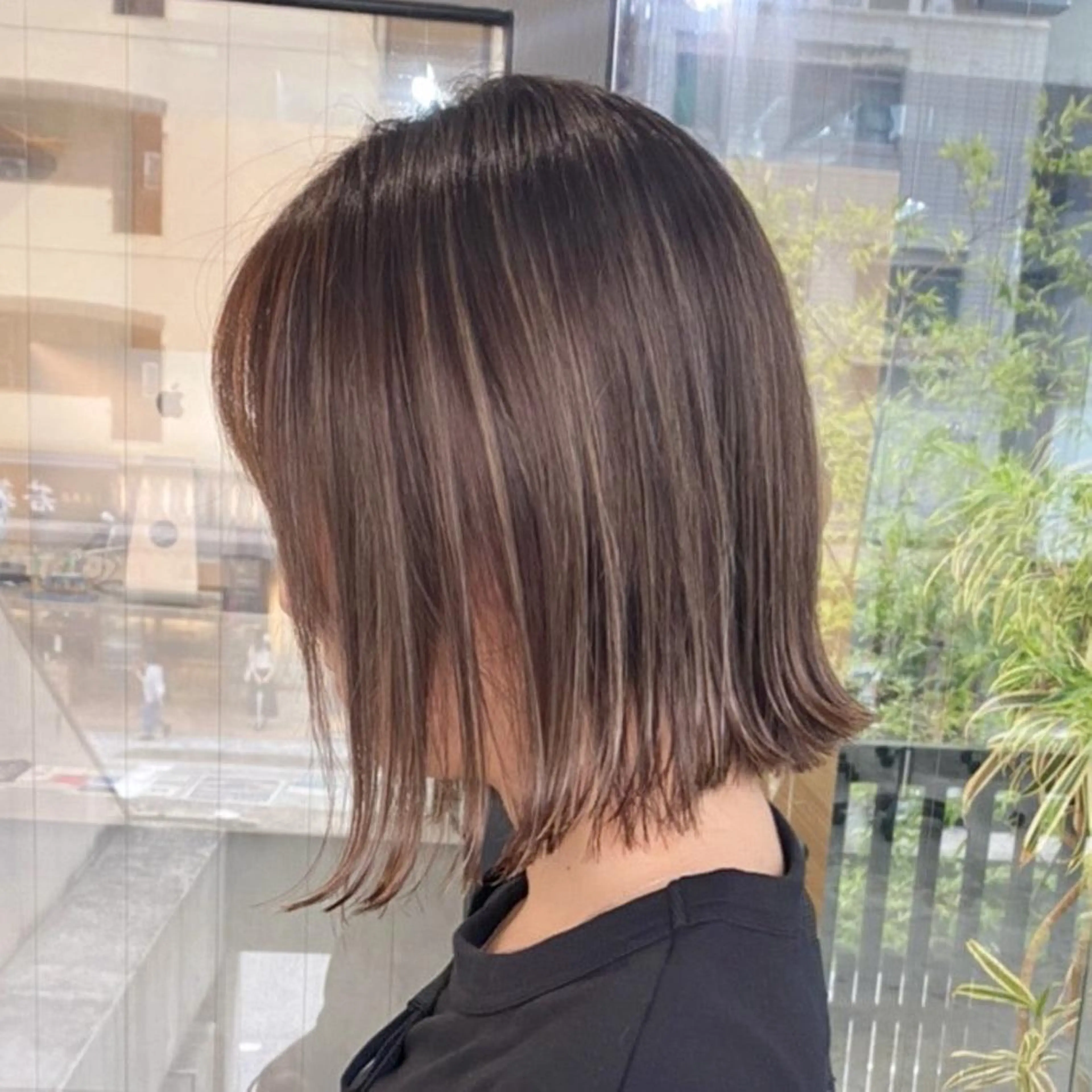 ショート カラー ネイル マツエク・マツパ ハイライトカラー ボブ ハイライト 外ハネヘア 中山 天地のヘアスタイル