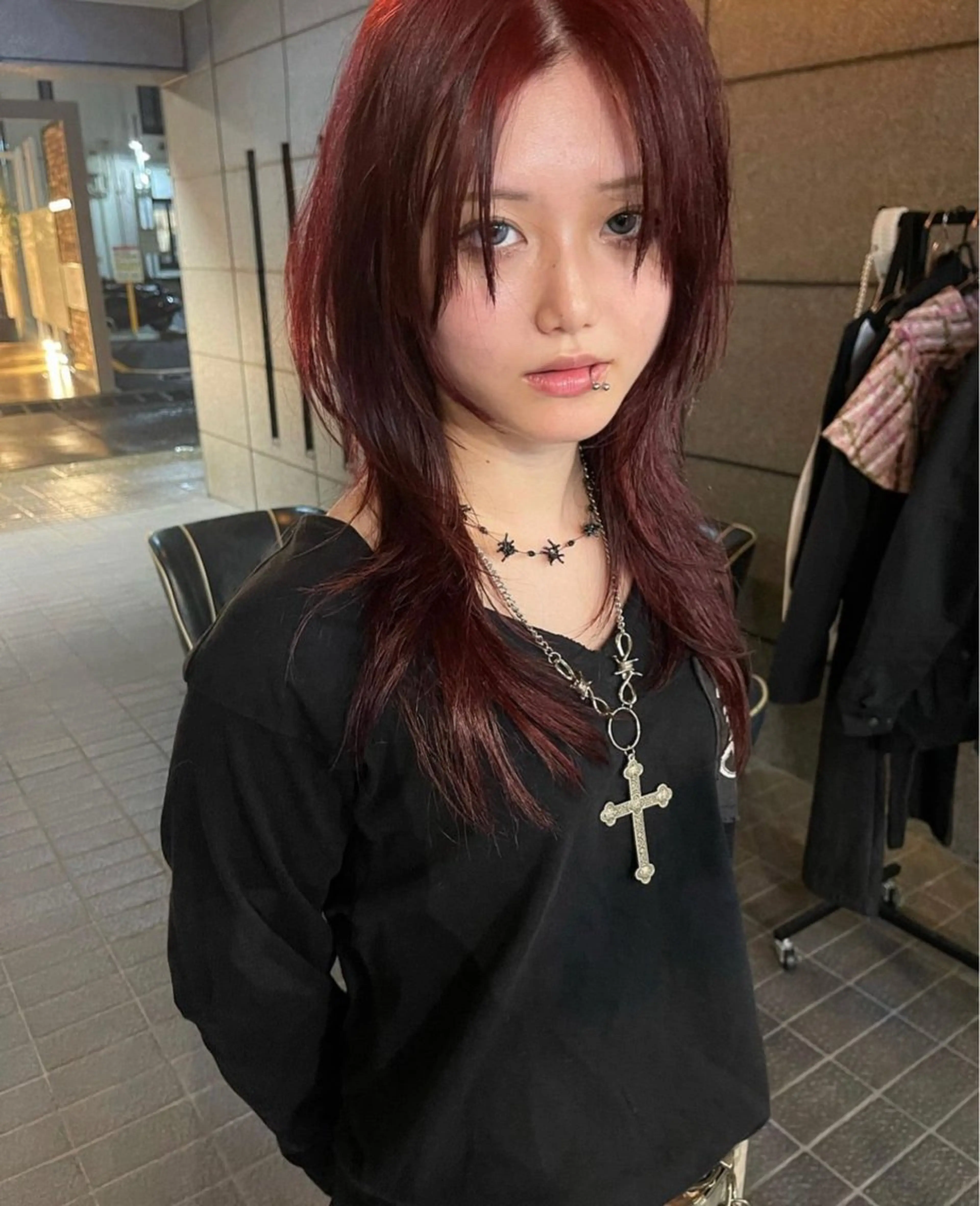 ロング カラー ウルフカット / ケアブリーチのヘアスタイル