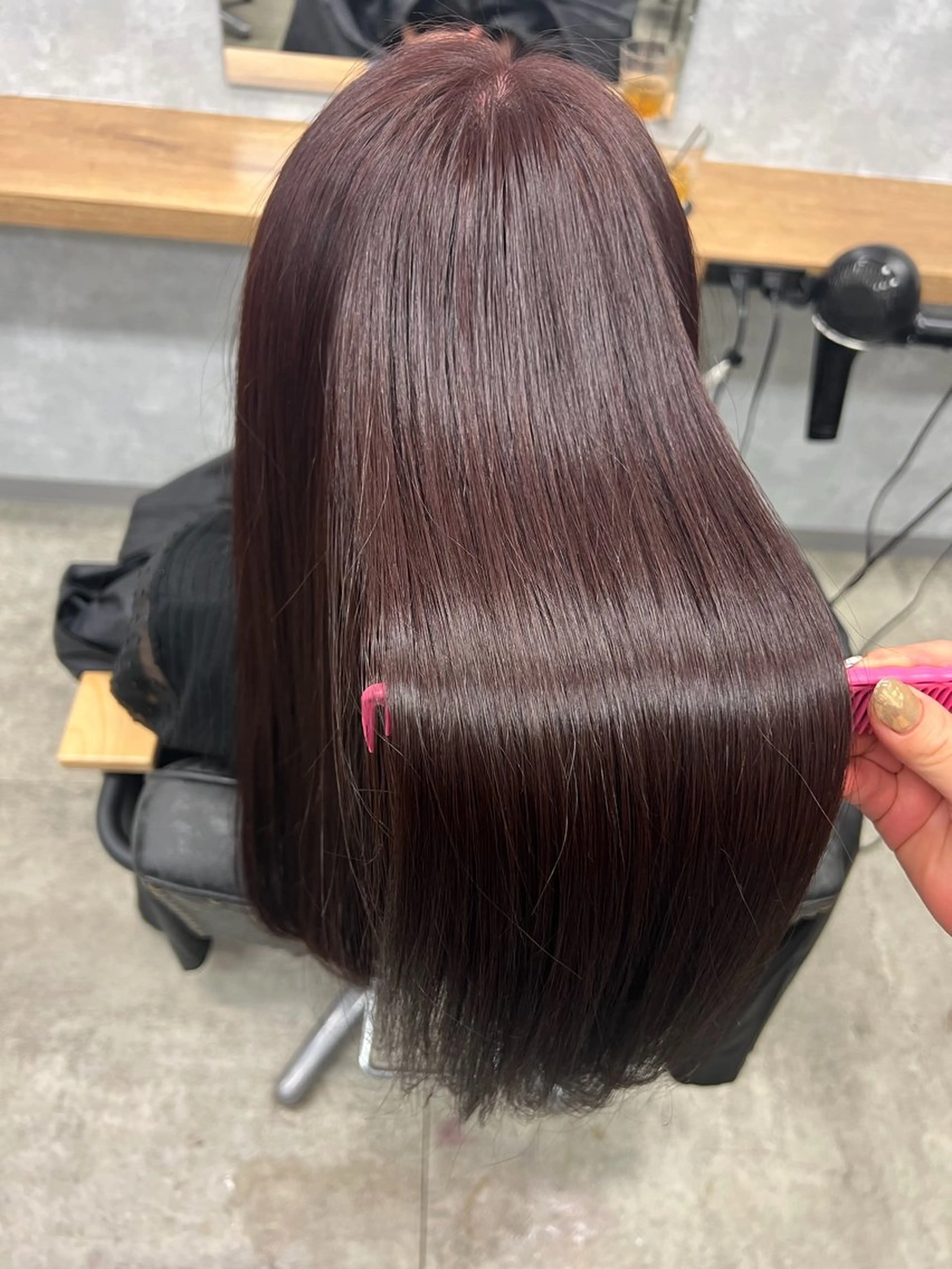 ロング Hair Make NEWYORK　稲荷町店所属・moe 🍀美髪矯正 ツヤツヤストレートのヘアスタイル