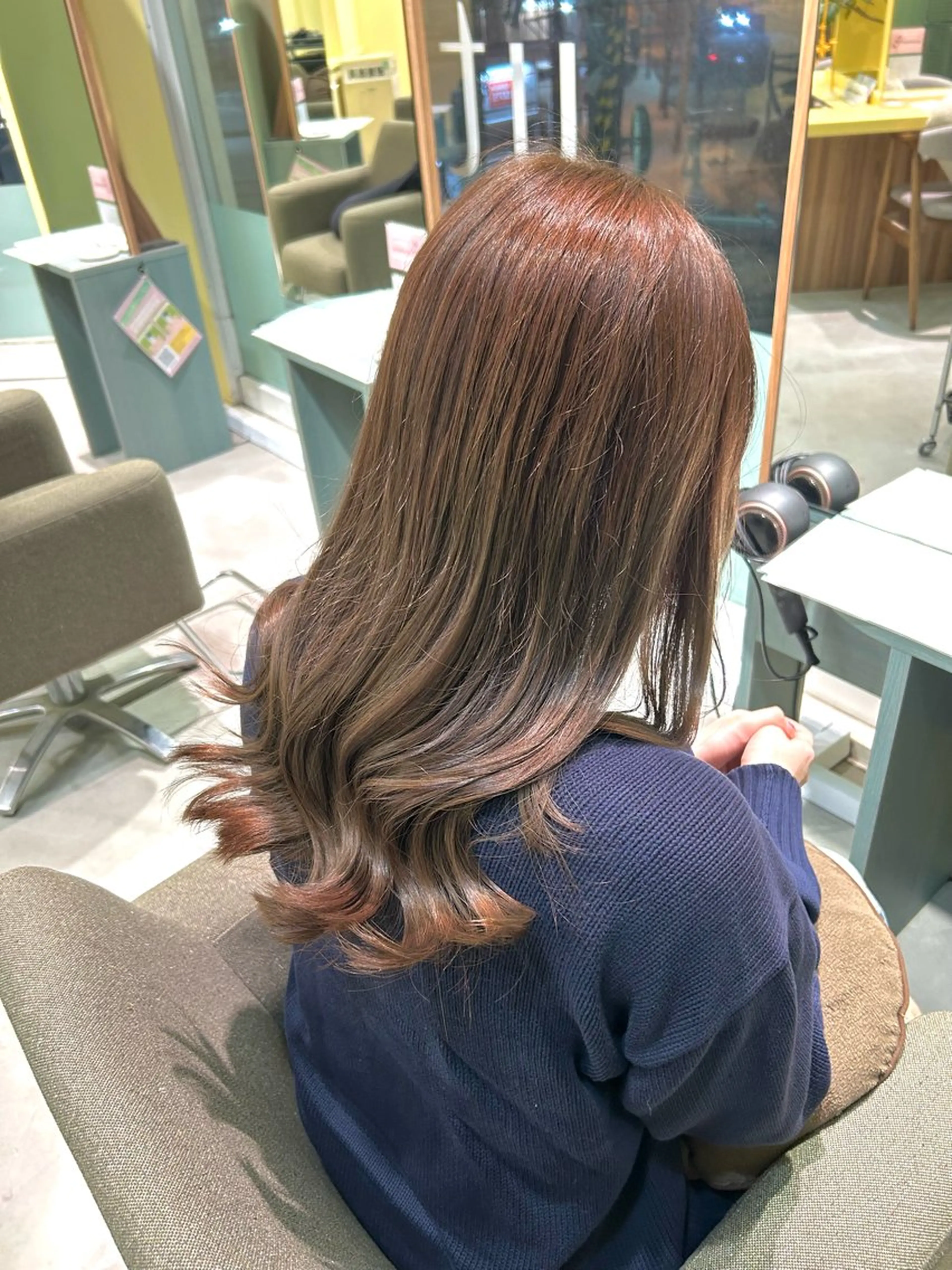 カラー 一條 乃亜のヘアスタイル