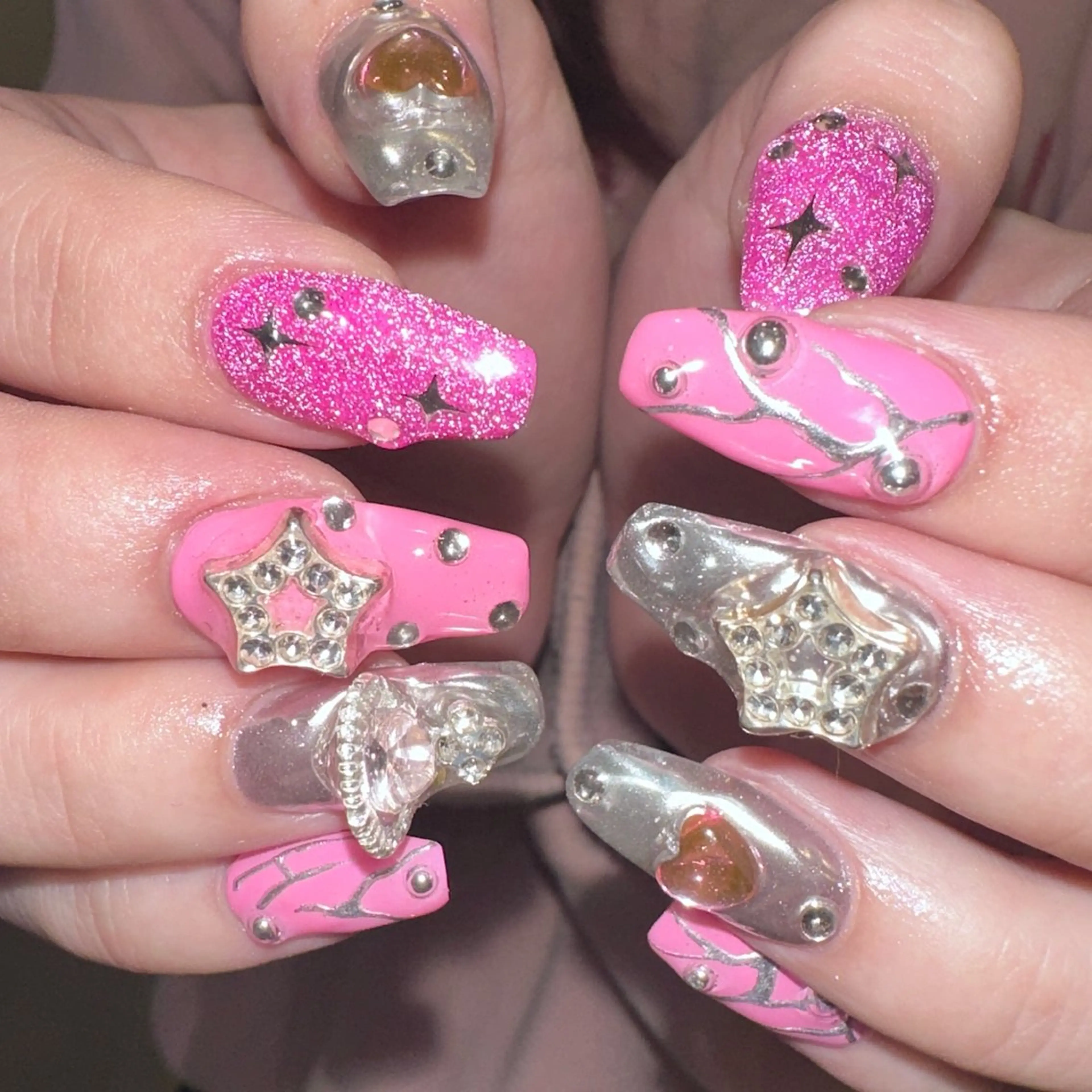 ネイル ハンドネイル 👽個性派ネイル🎀 komachiのヘアスタイル