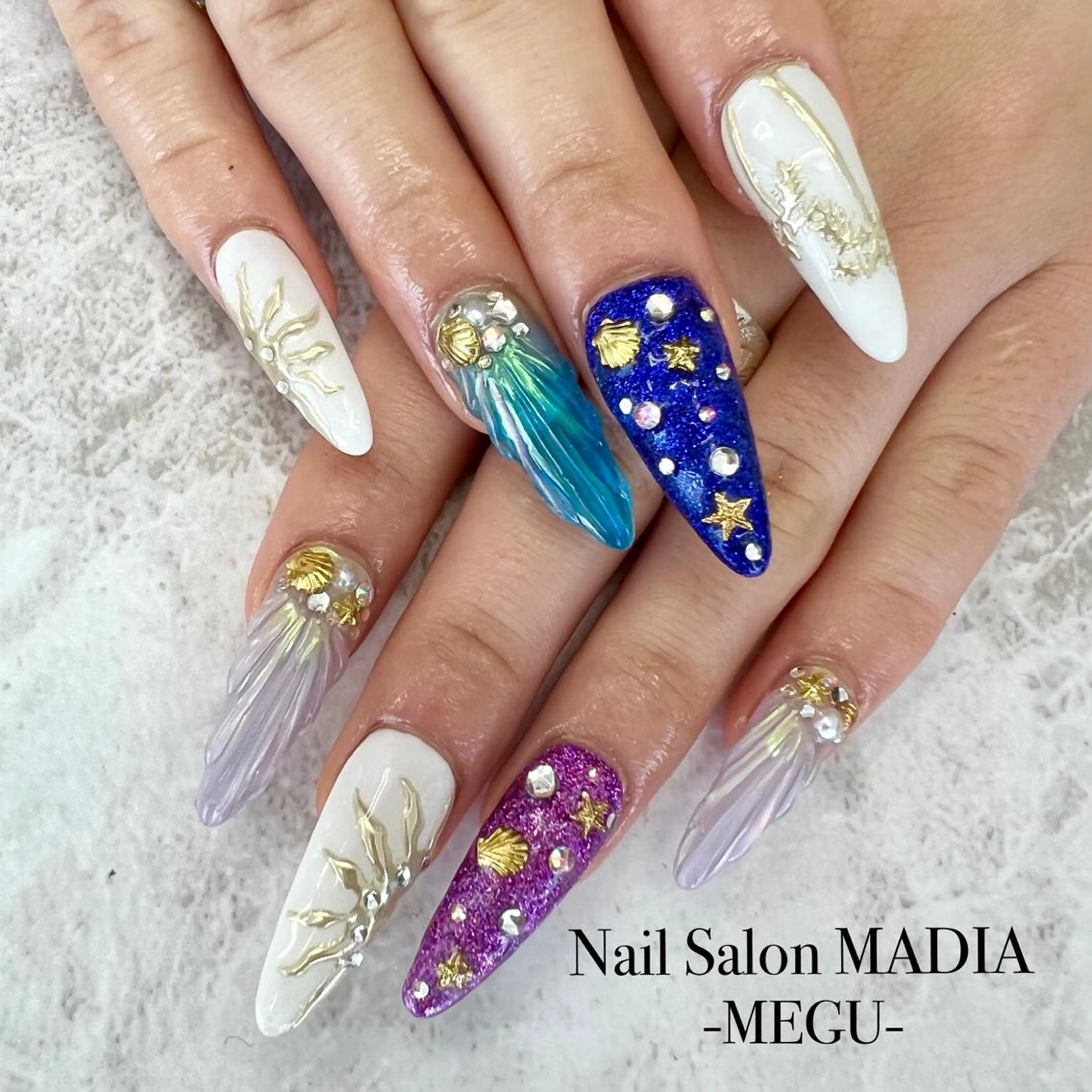 ネイル MADIA藤沢所属・MADIA MEGUのネイルデザイン