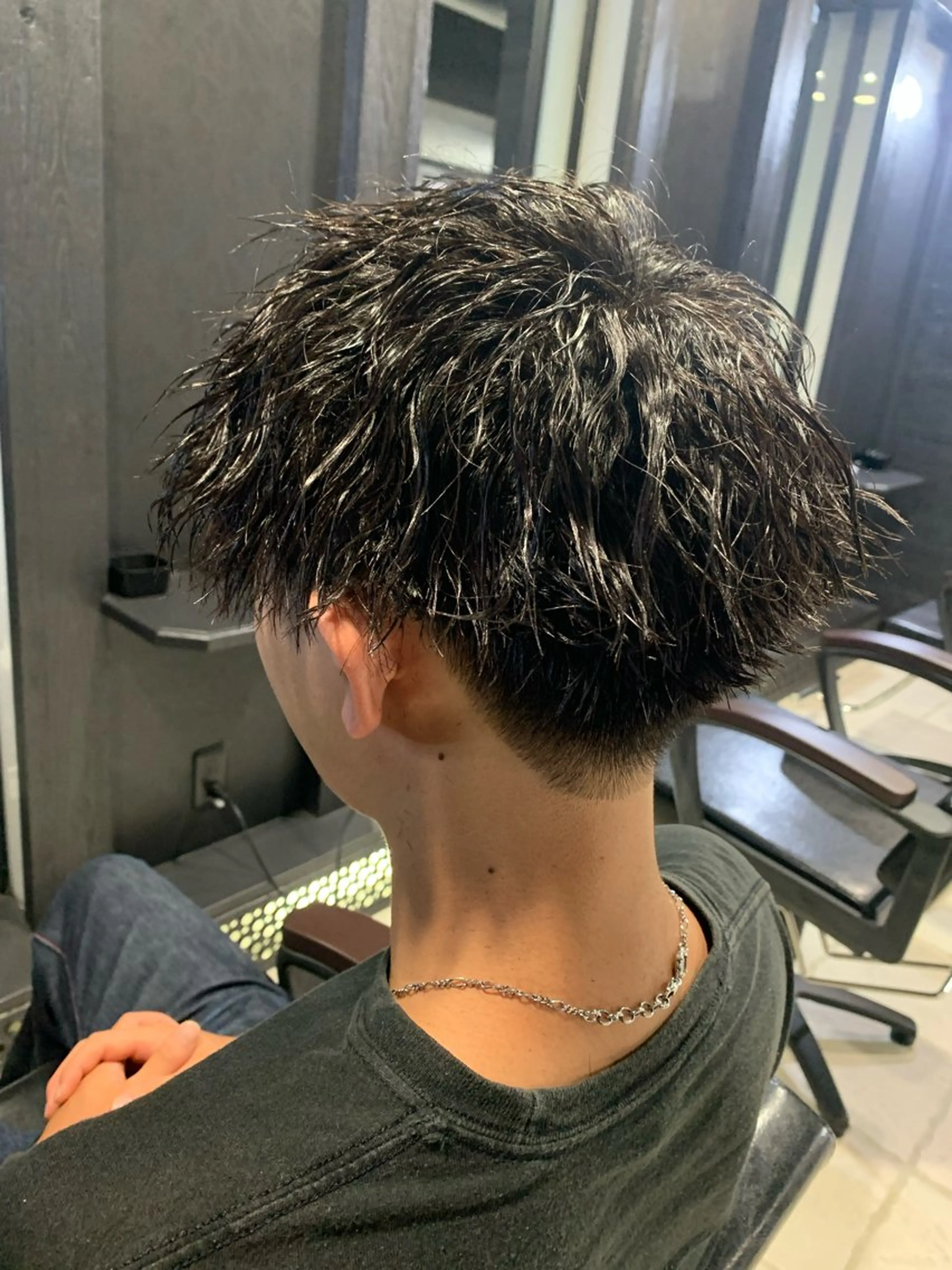 ショート メンズ メンズハイライト メンズパーマ プードルパーマ スペインカール スパイキーショート メンズパーマ/難波/ 心斎橋　室園亮佑のヘアスタイル