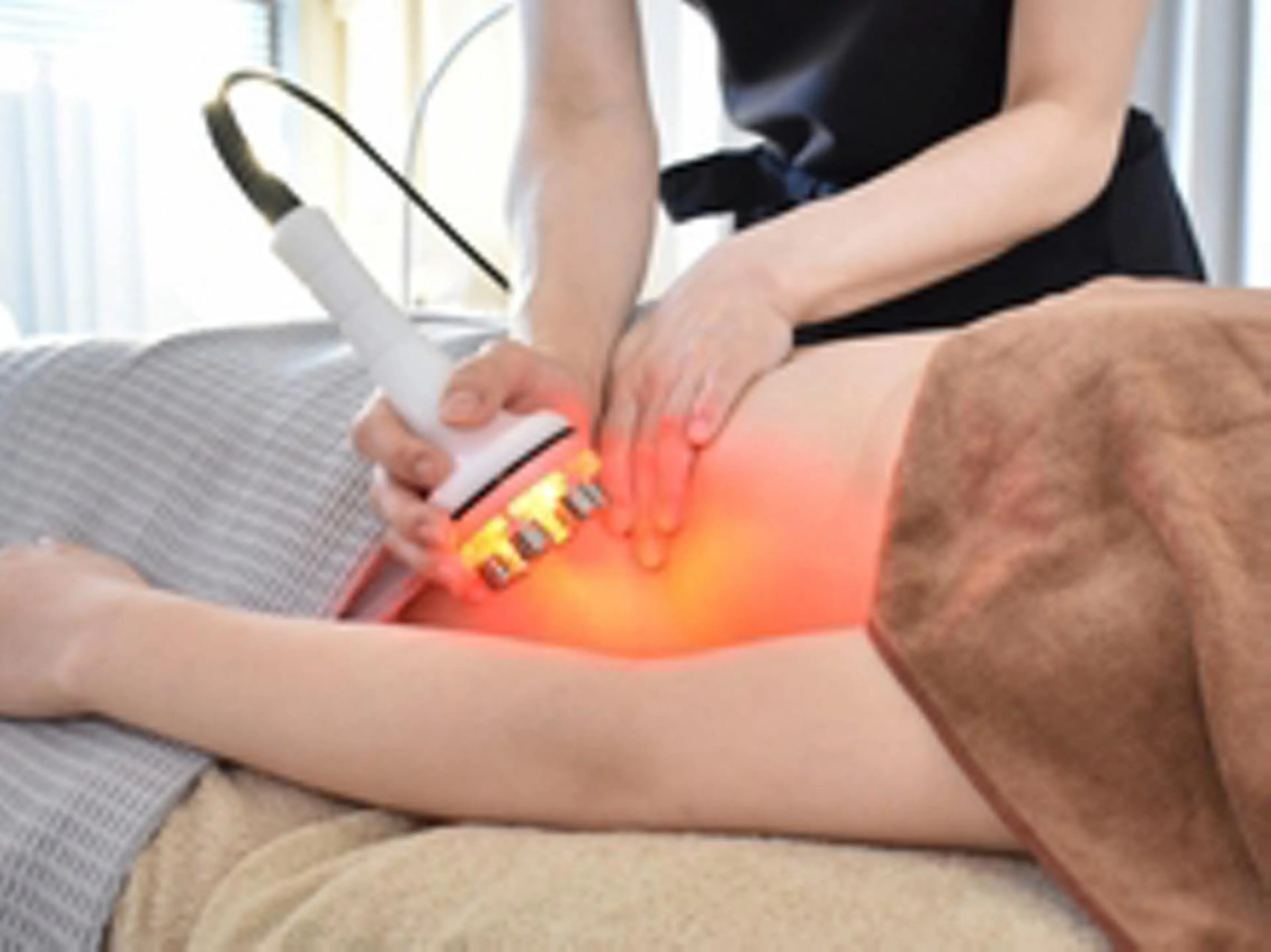 【初回】浮腫撃退 痩身！新型ハイパーナイフ全身スリム70分 12800円→9500円の写真