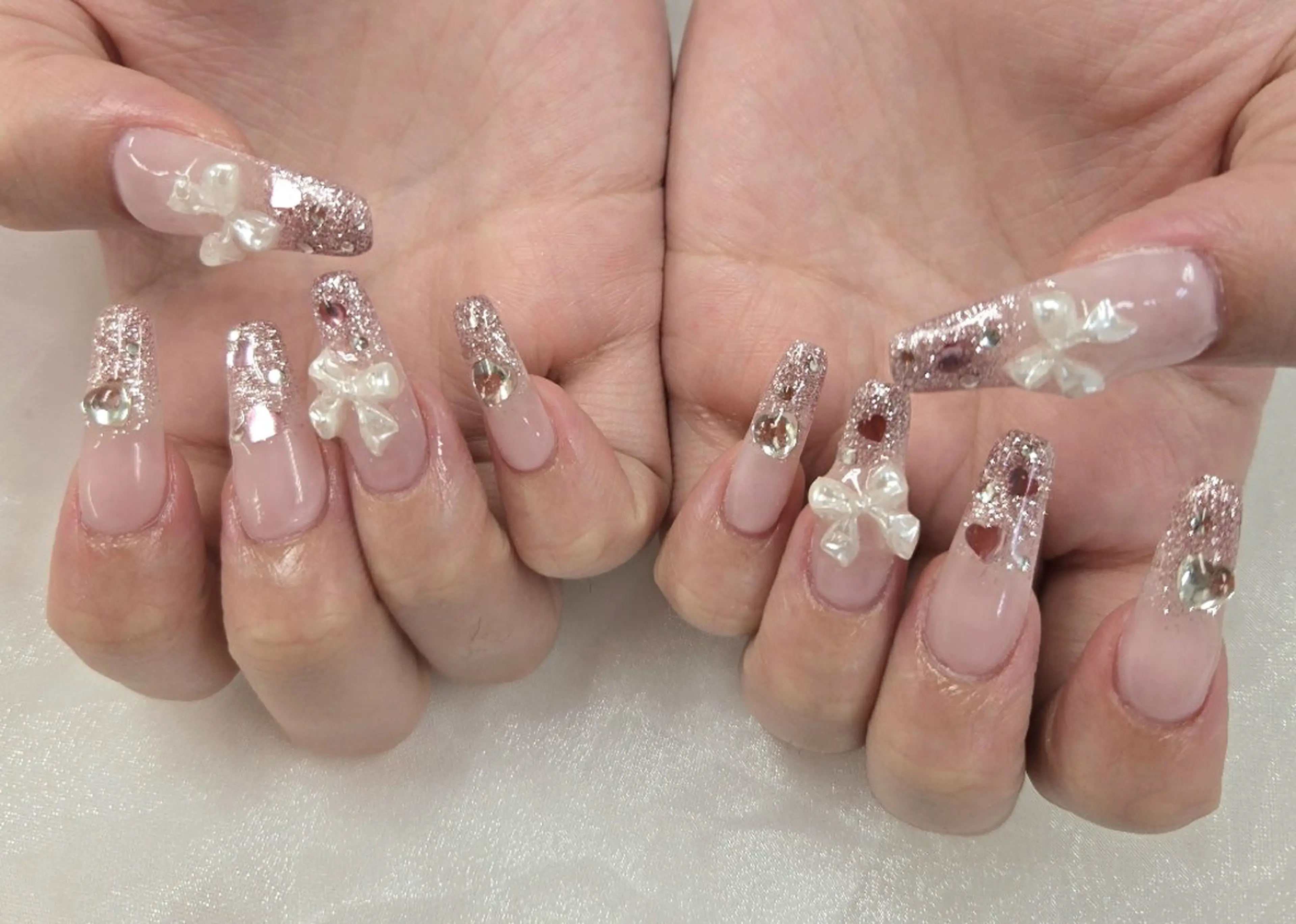 ネイル アートネイル オーロラネイル チークネイル ジェルネイル グラデーション ハンドネイル 河野ちえ (雑誌掲載サロン)のネイルデザイン