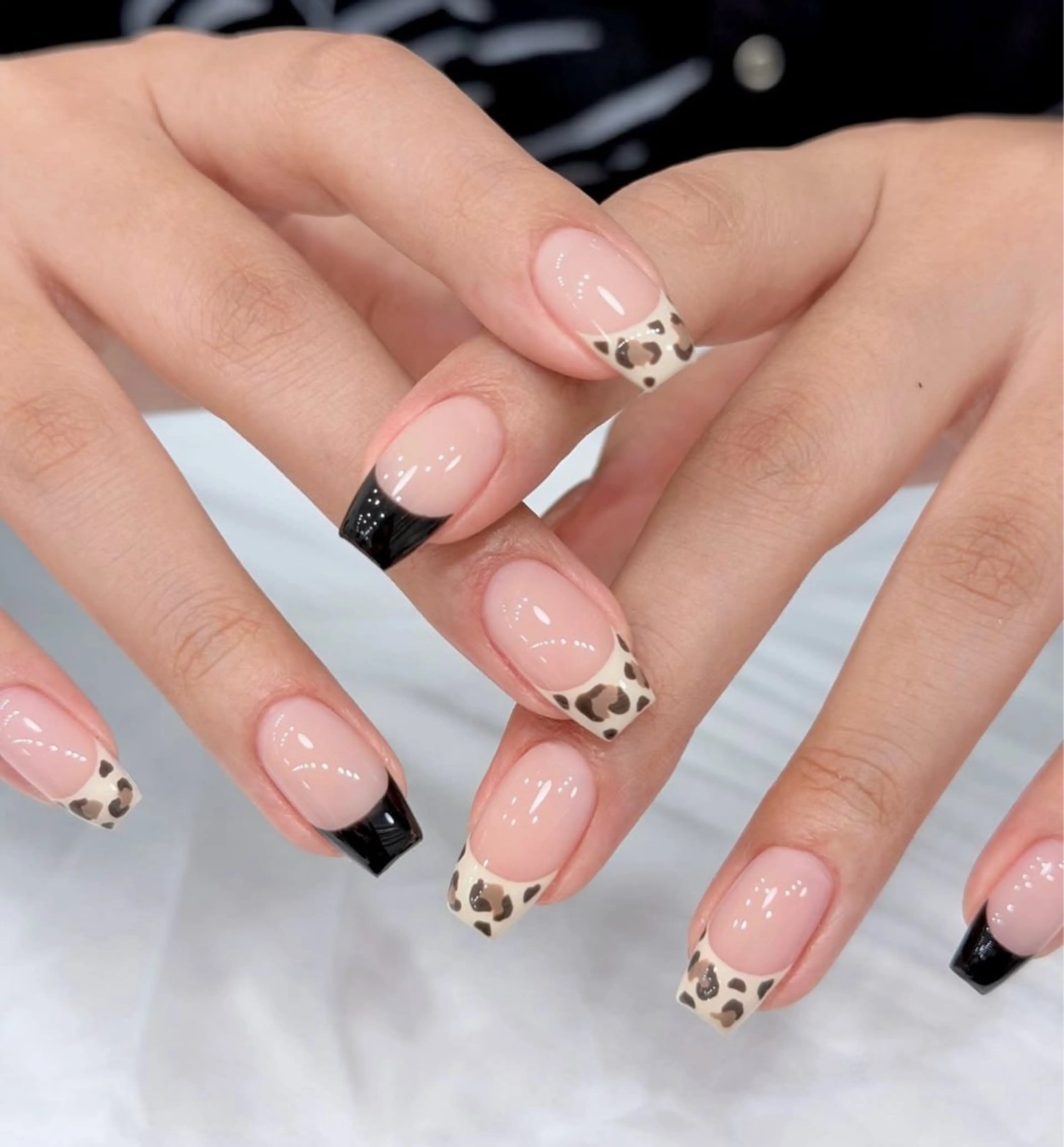 ネイル フレンチネイル グラデーション 韓国ネイル マグネットネイル ミラーネイル yurinail所属・yuri nail 高田馬場のネイルデザイン