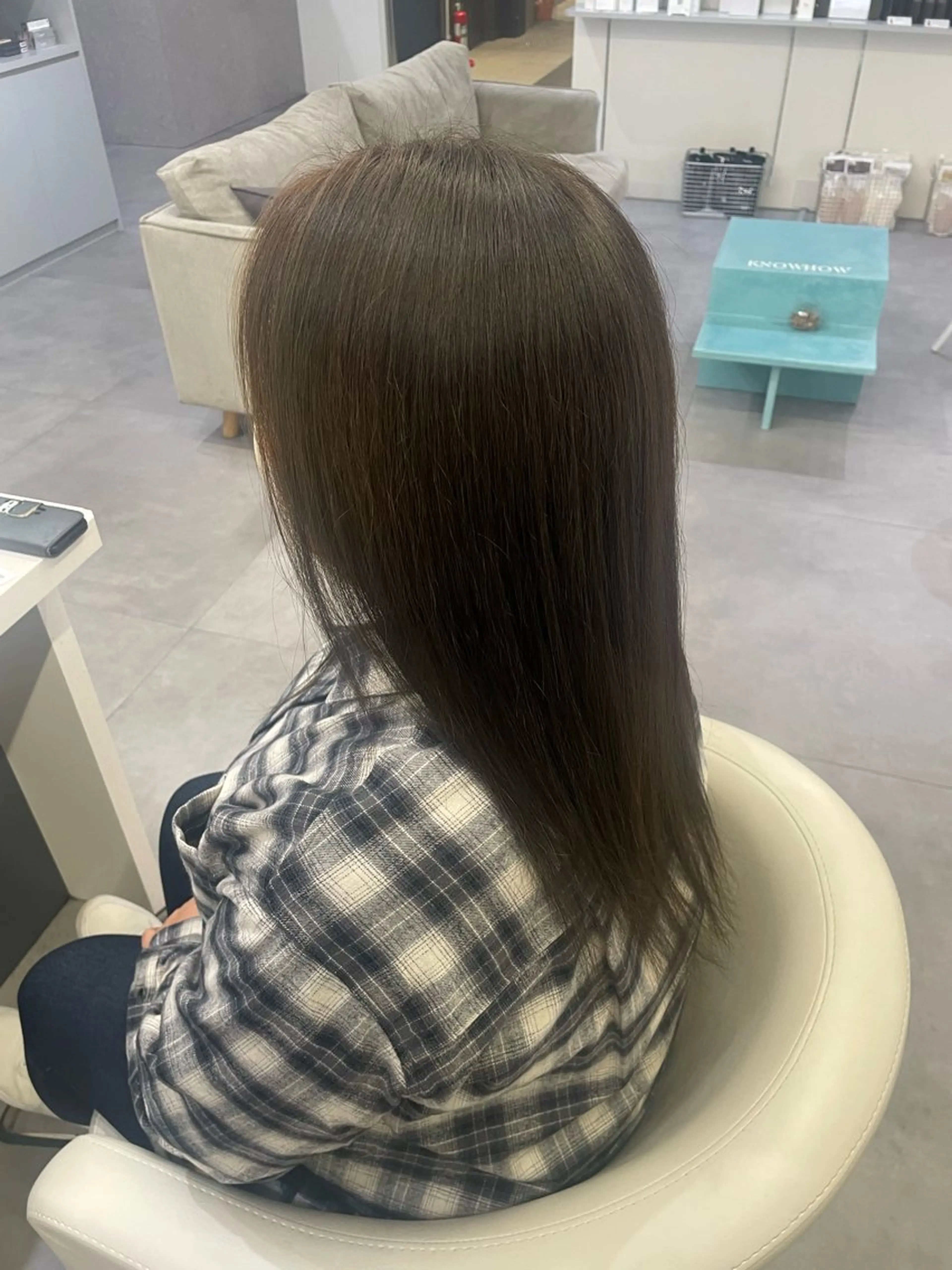 ロング カラー グレージュ オリーブグレージュ オリーブグレー カラーモデル募集/ 森本明花のヘアスタイル