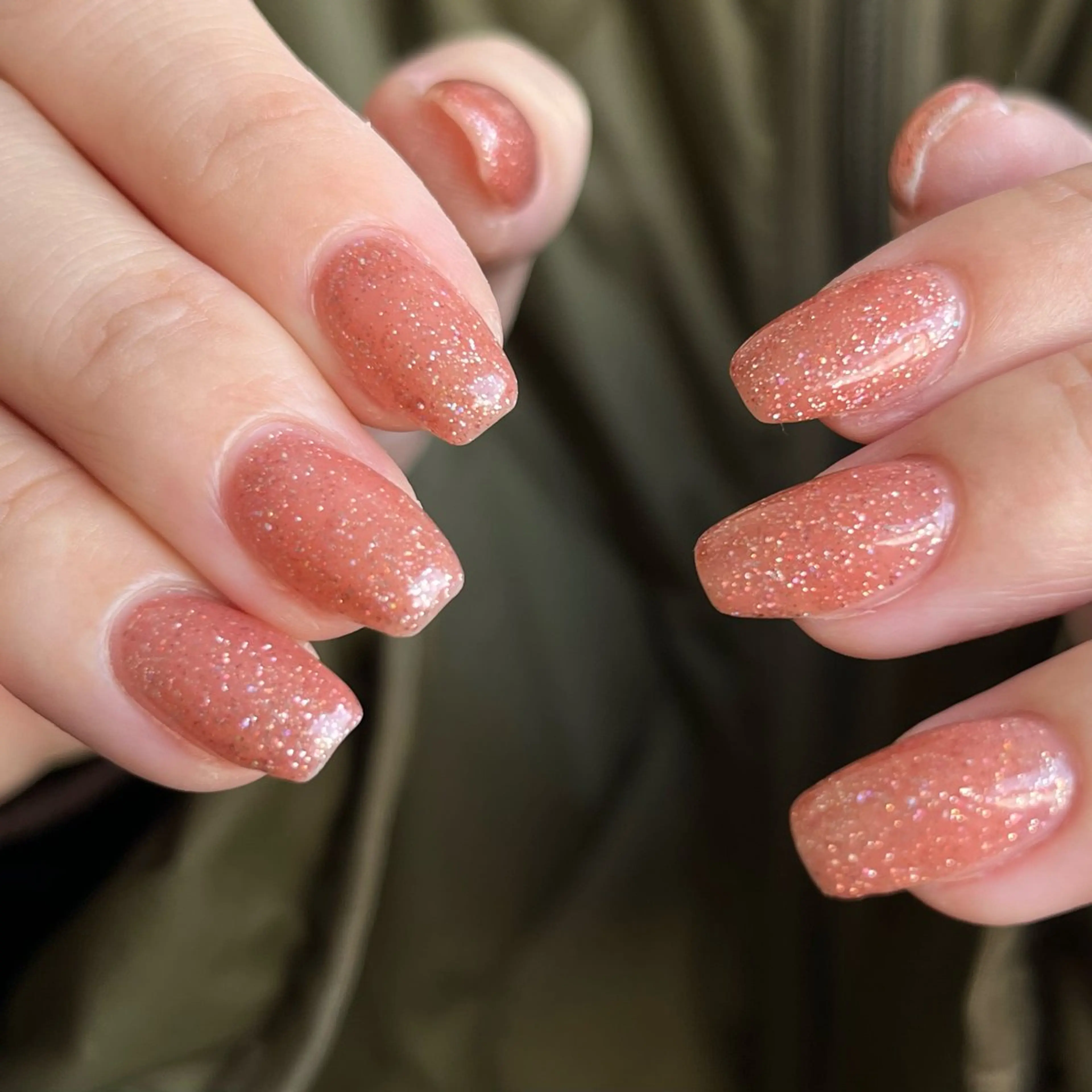 ネイル ラメ(グリッター) ハンドネイル Ray. ちゅるん系ニュアンスのネイルデザイン