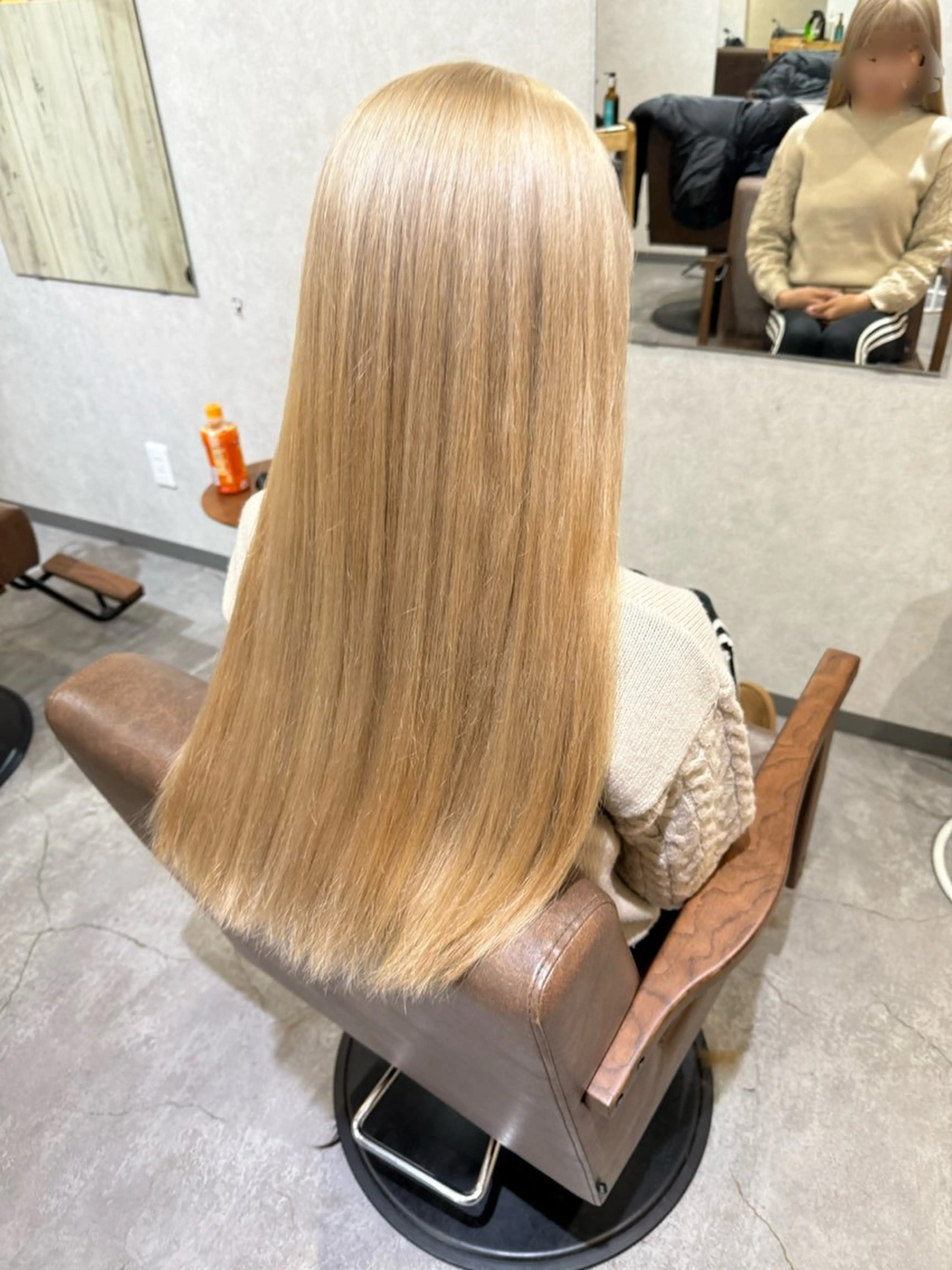 ロング カラー ブリーチ ヘアカラー Bish Yanaのヘアスタイル