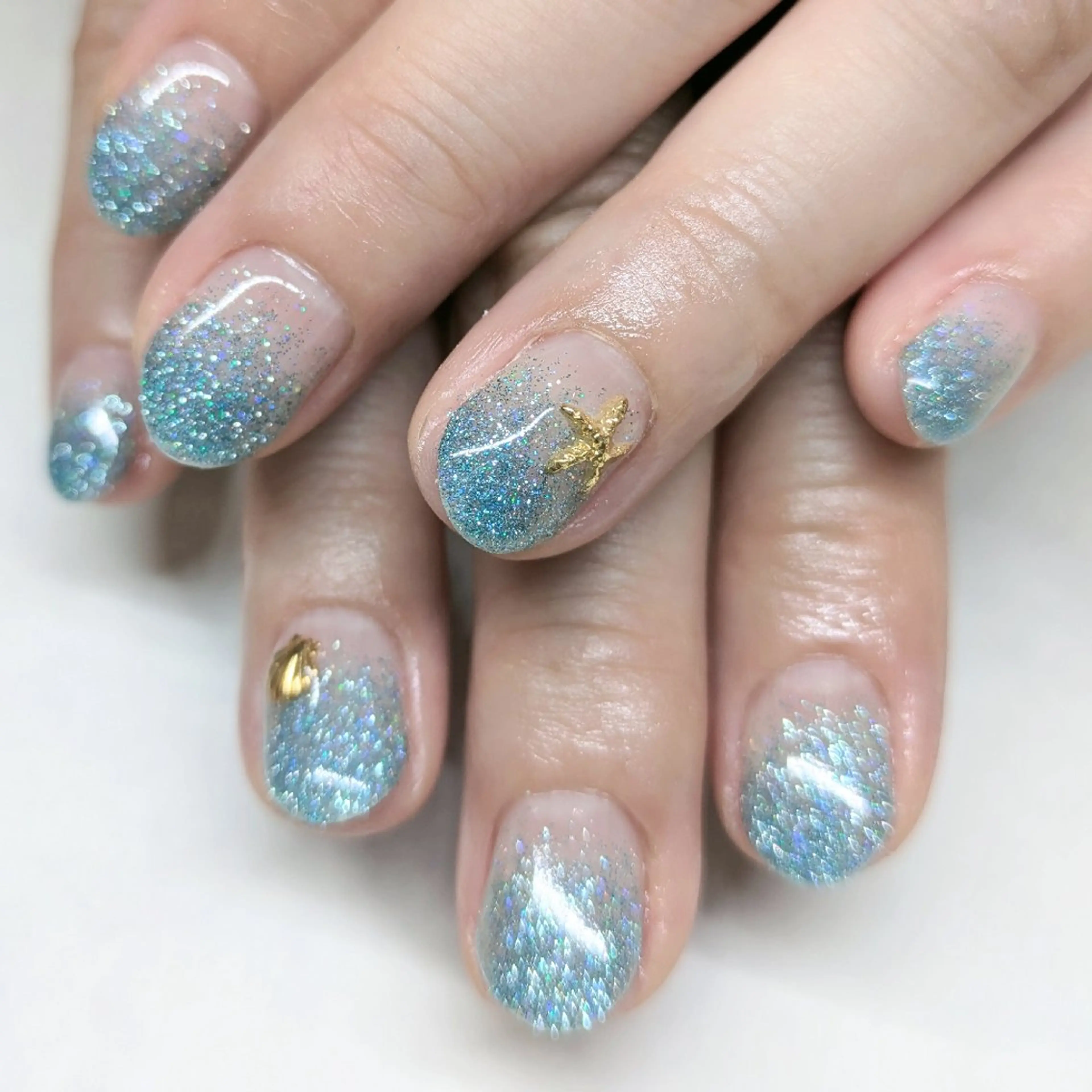 ネイル ラメ(グリッター) ラメグラデーション Gerbera Nailistのネイルデザイン