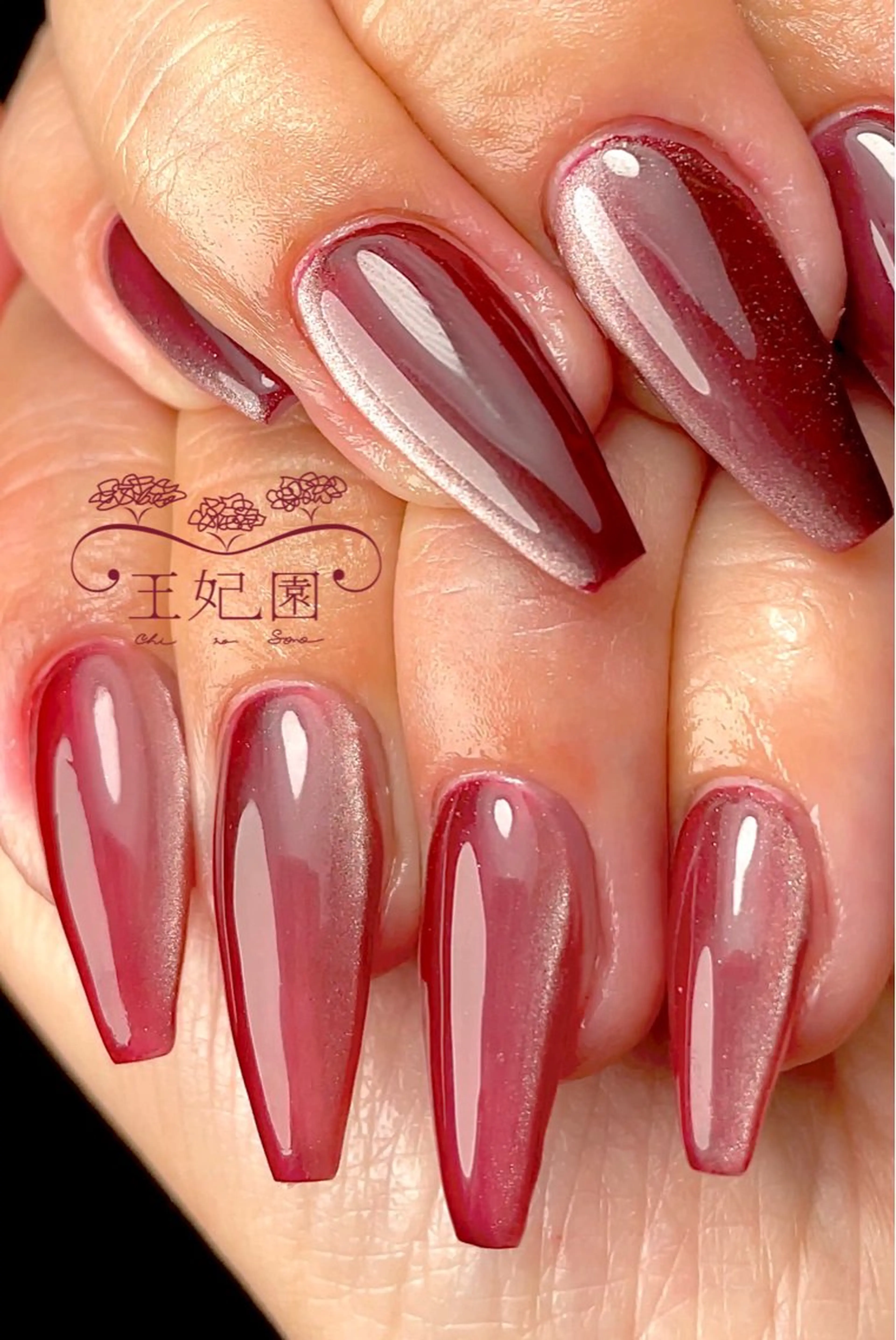 ネイル マグネットネイル メンズネイル ニュアンスネイル ワンホンネイル 冬ネイル nail salon王妃の園所属・王妃の園 ohinosonoのネイルデザイン