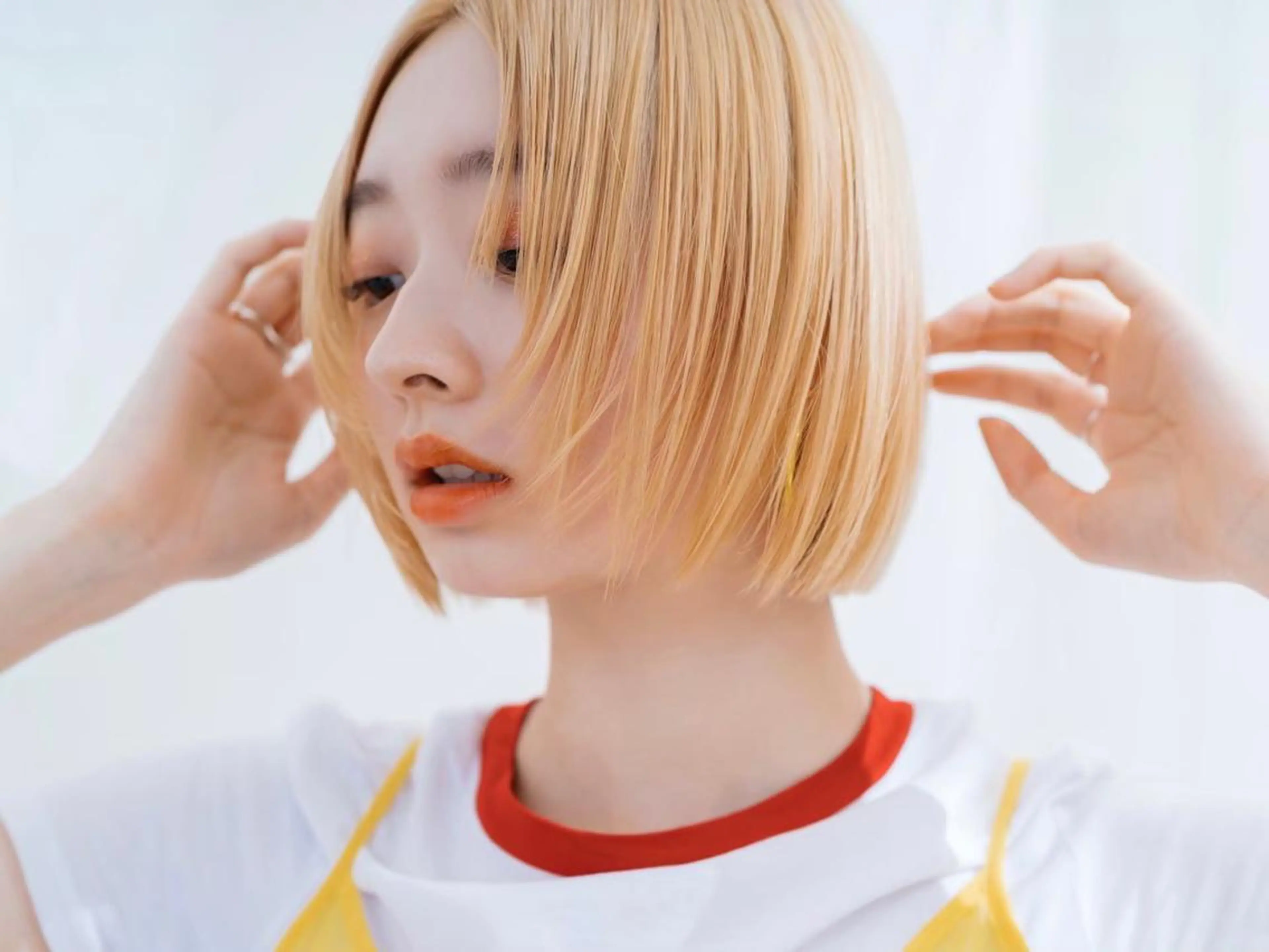 セミロング カラー カット ヘアカラー トリートメント ハイトーン/レイヤー ハッシュカット/牧原のヘアスタイル