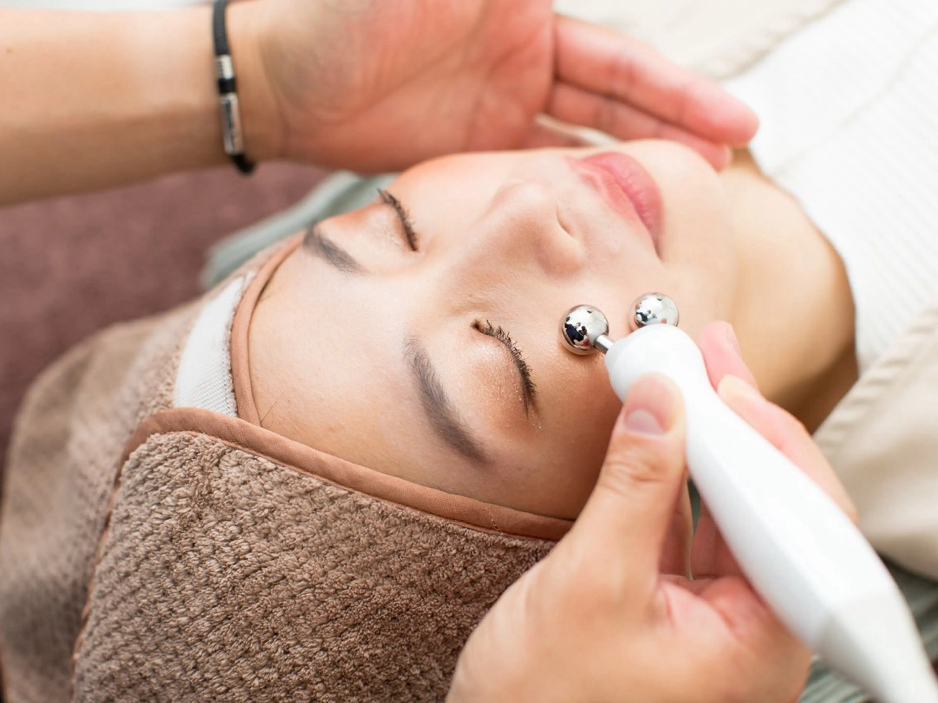 小顔・ツルツル素肌 ハリステリアのエステ・リラクイメージ