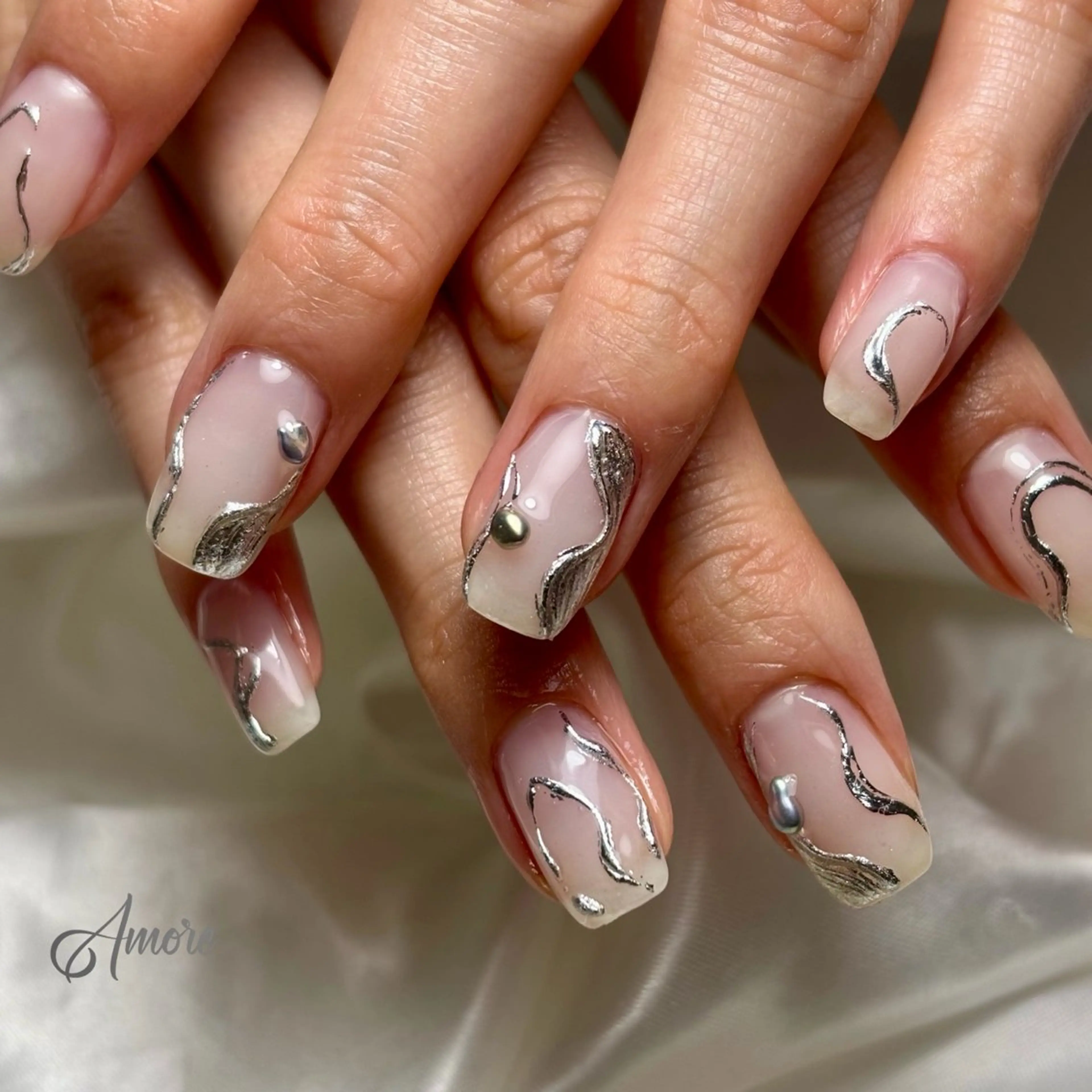 ネイル ジェルネイル キラキラネイル 韓国ネイル マグネットネイル パラジェル You kyehwaのネイルデザイン