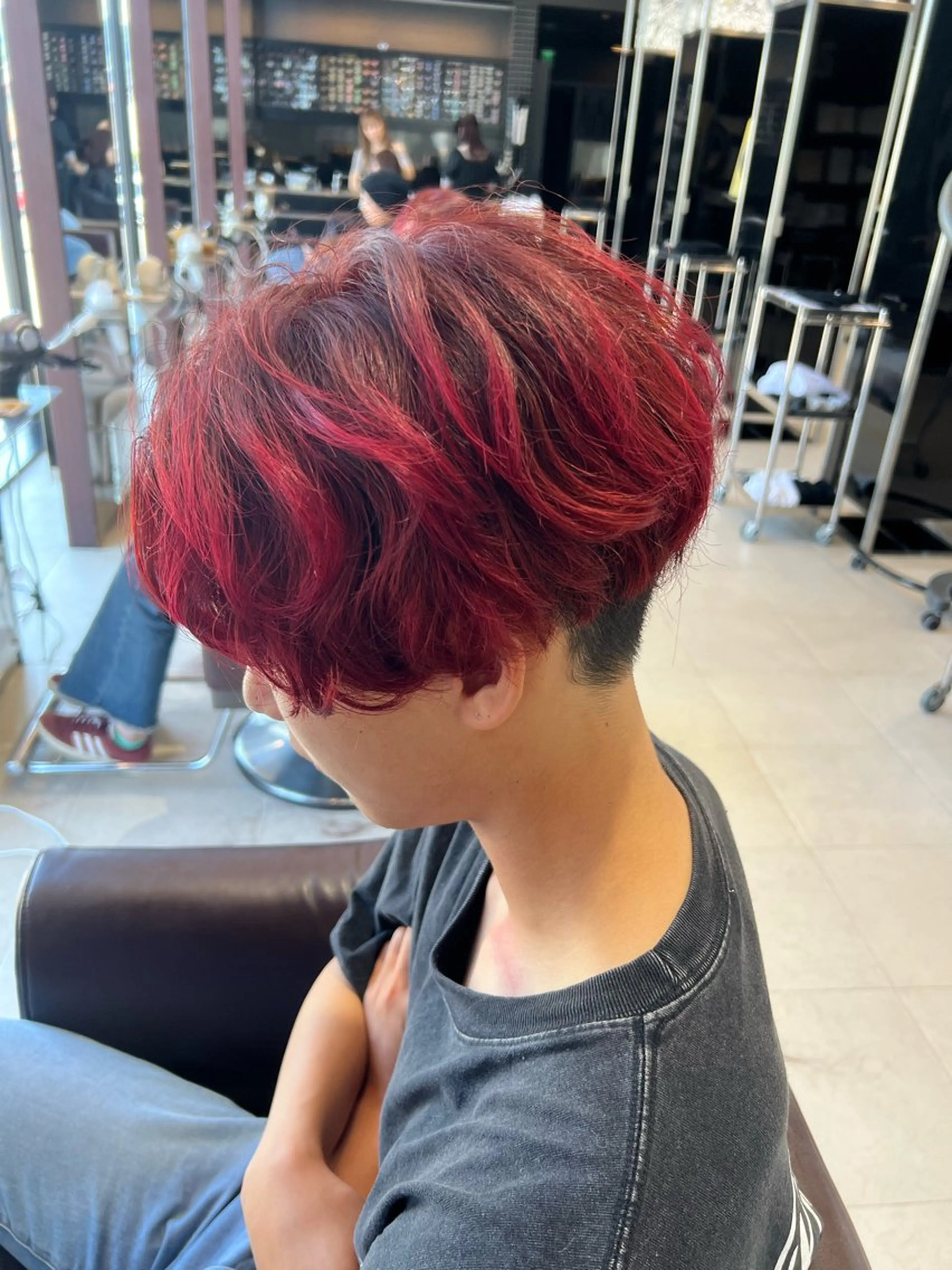 ショート メンズ メンズパーマ 刈り上げ くせ毛 山下 裕己のヘアスタイル