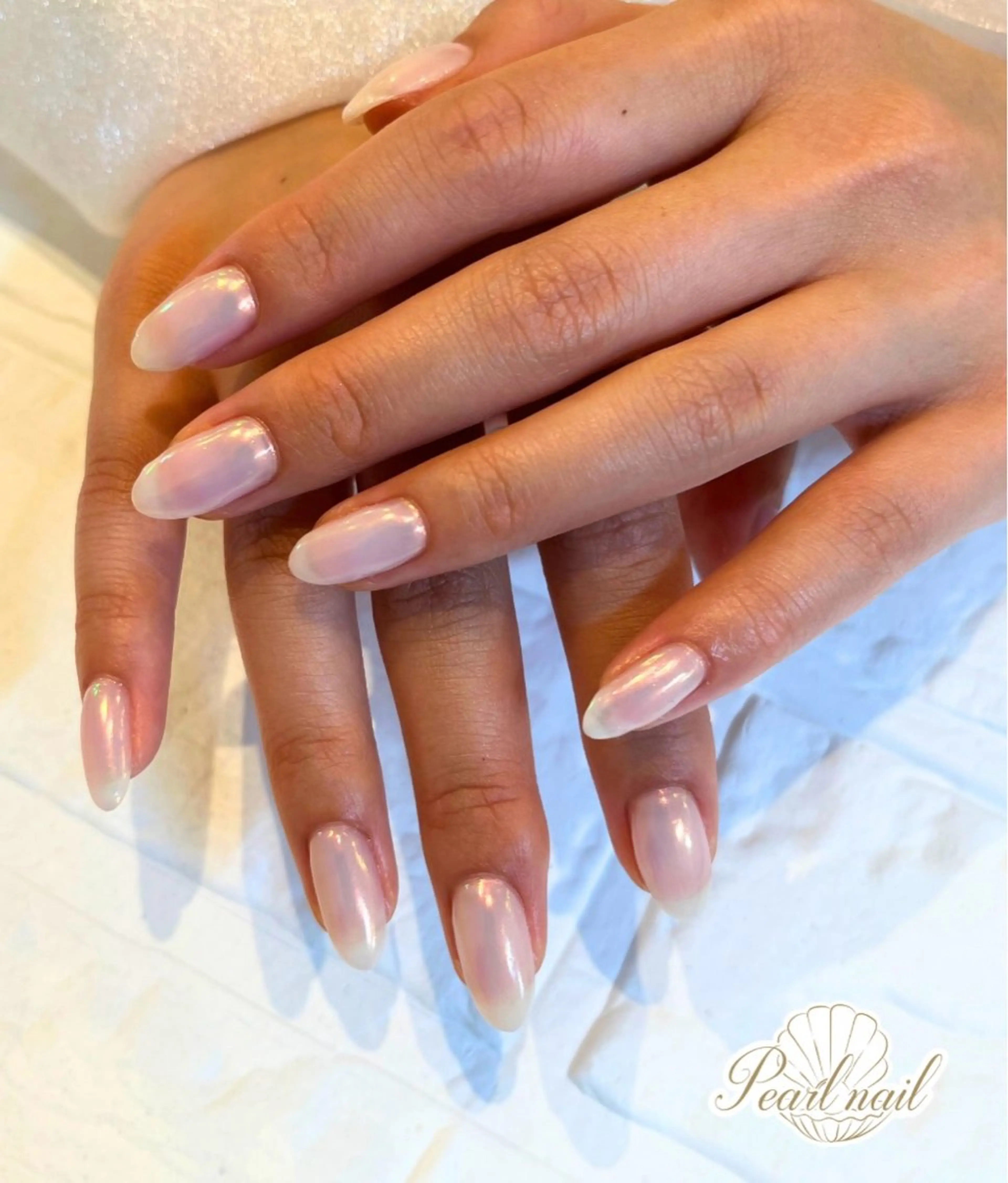 ネイル ミラーネイル ピンク ホワイト Pearl nail辻堂店所属・Pearl nail 辻堂店/ ちかこのネイルデザイン