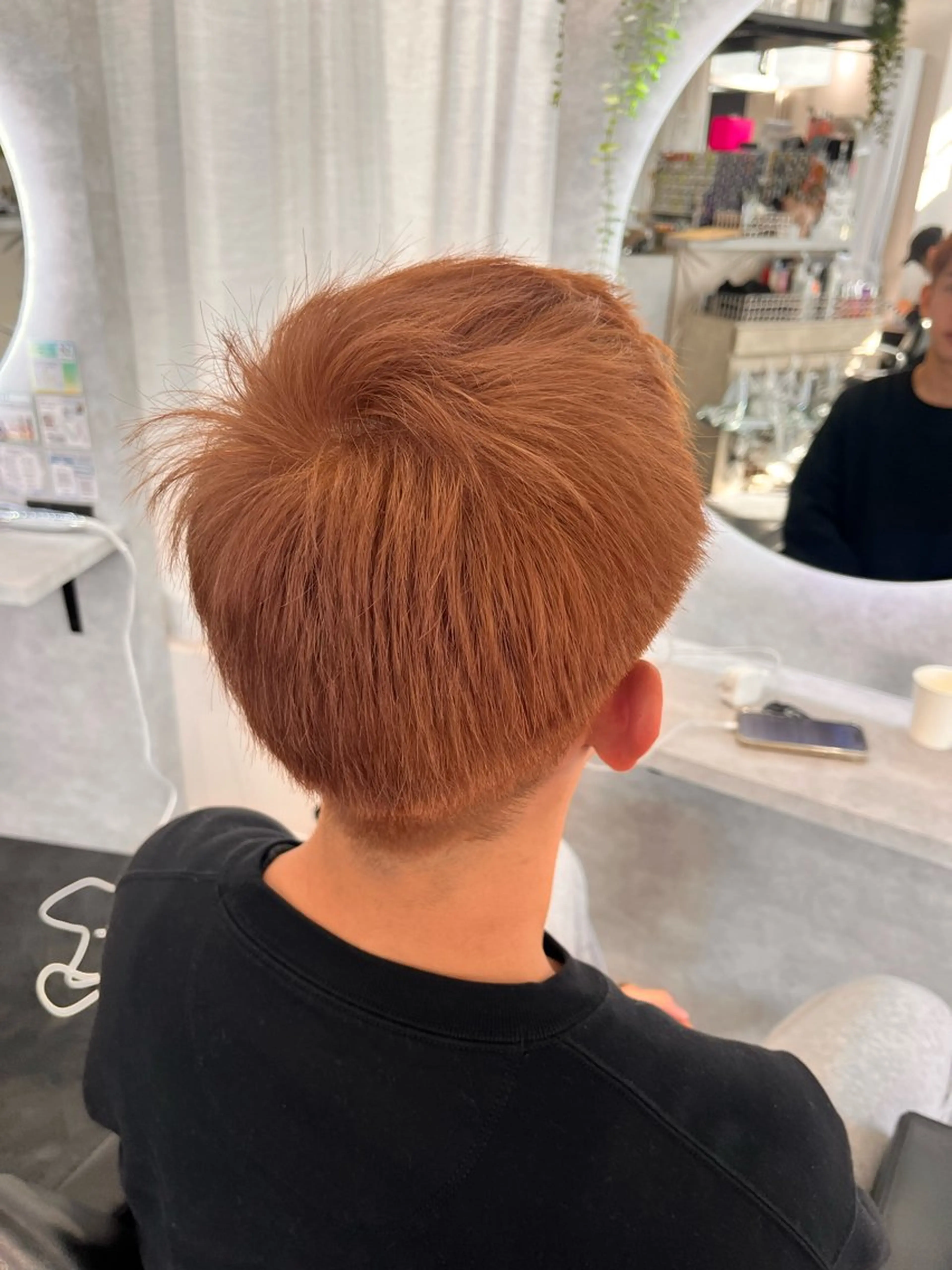 ショート ヘアカラー ひのはら もえかのヘアスタイル