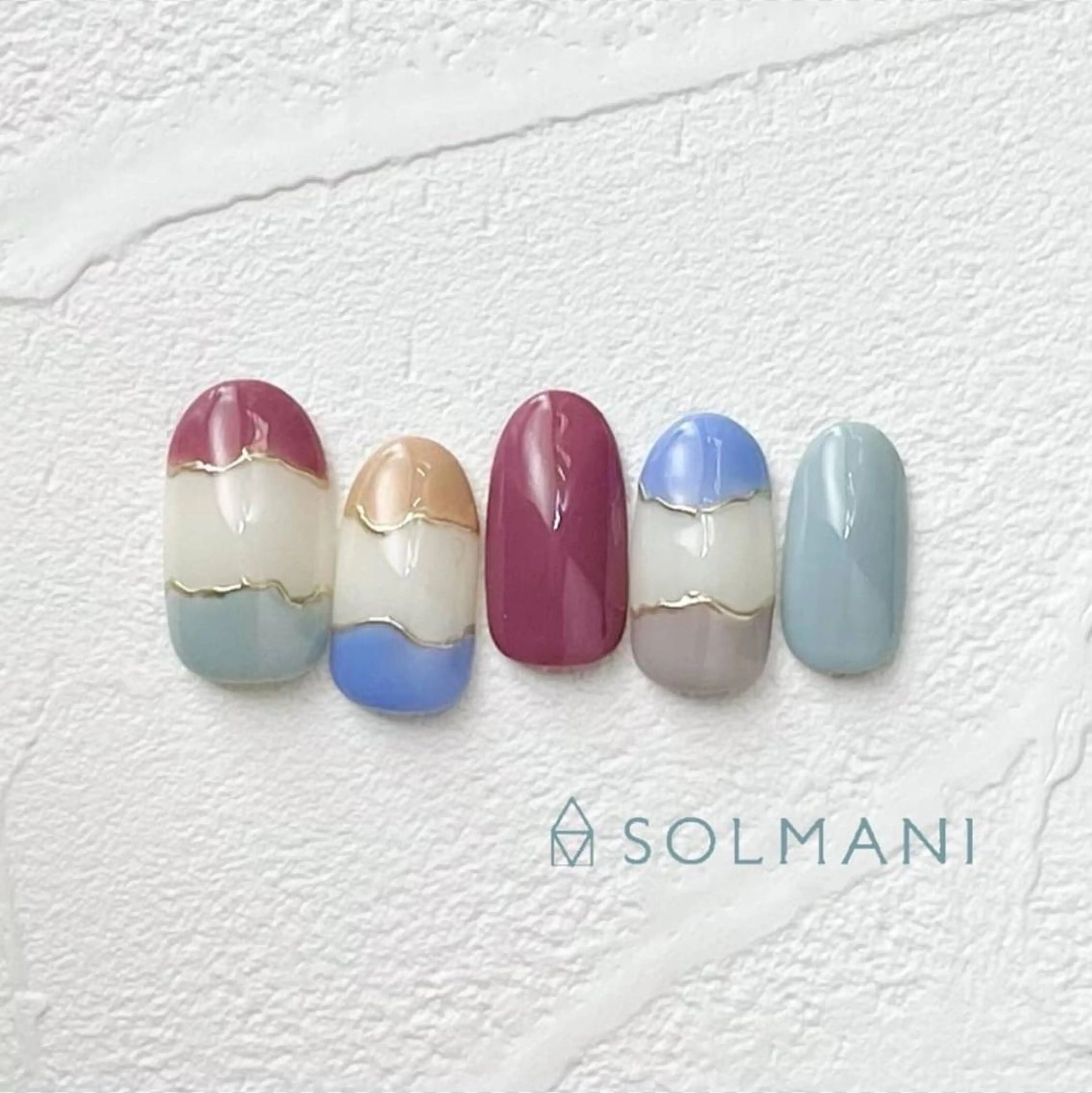 ネイル SOLMANI 予約担当のネイルデザイン