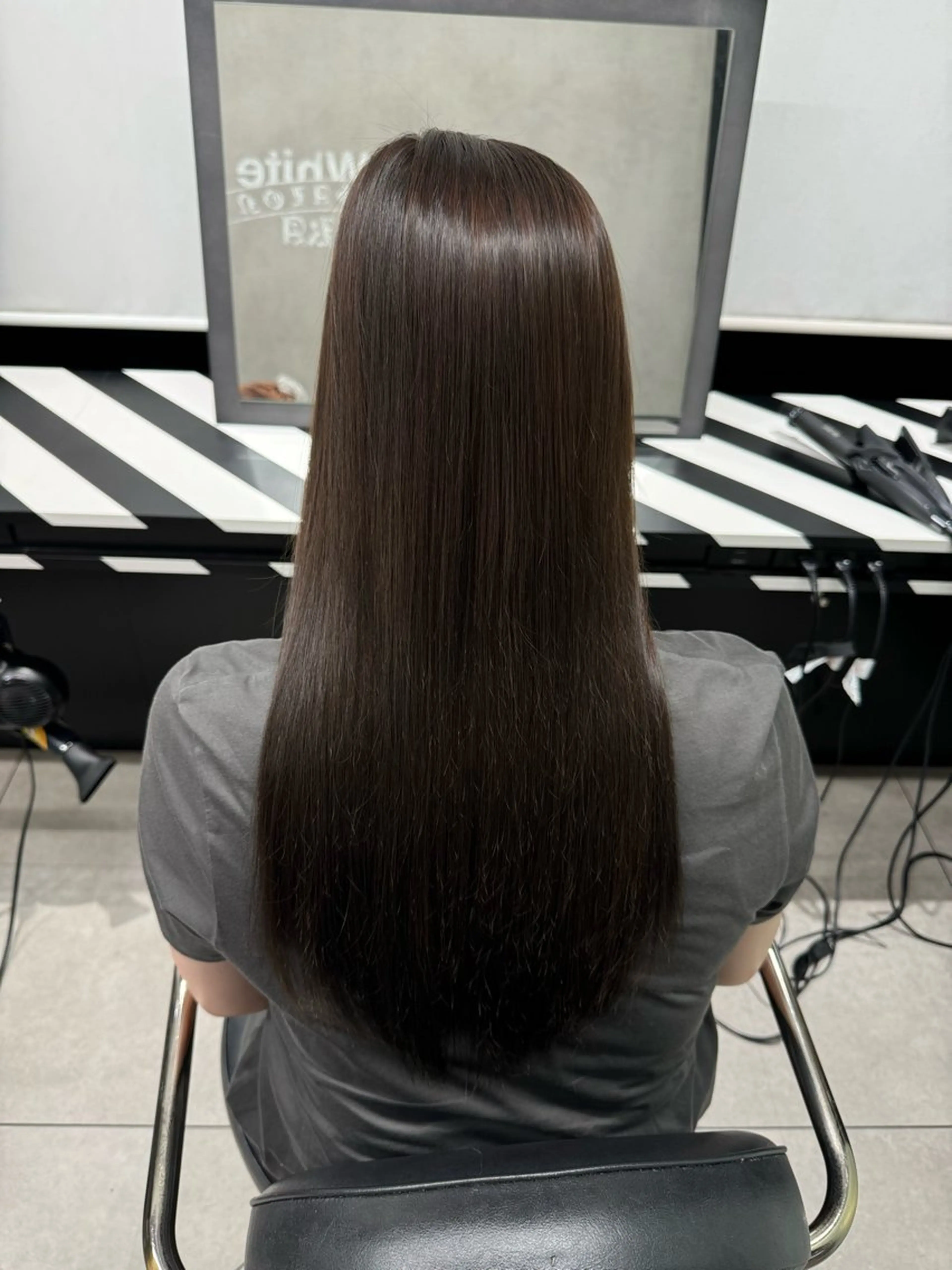 ロング 🇰🇷韓国風ハイ トーンKANA🖤のヘアスタイル