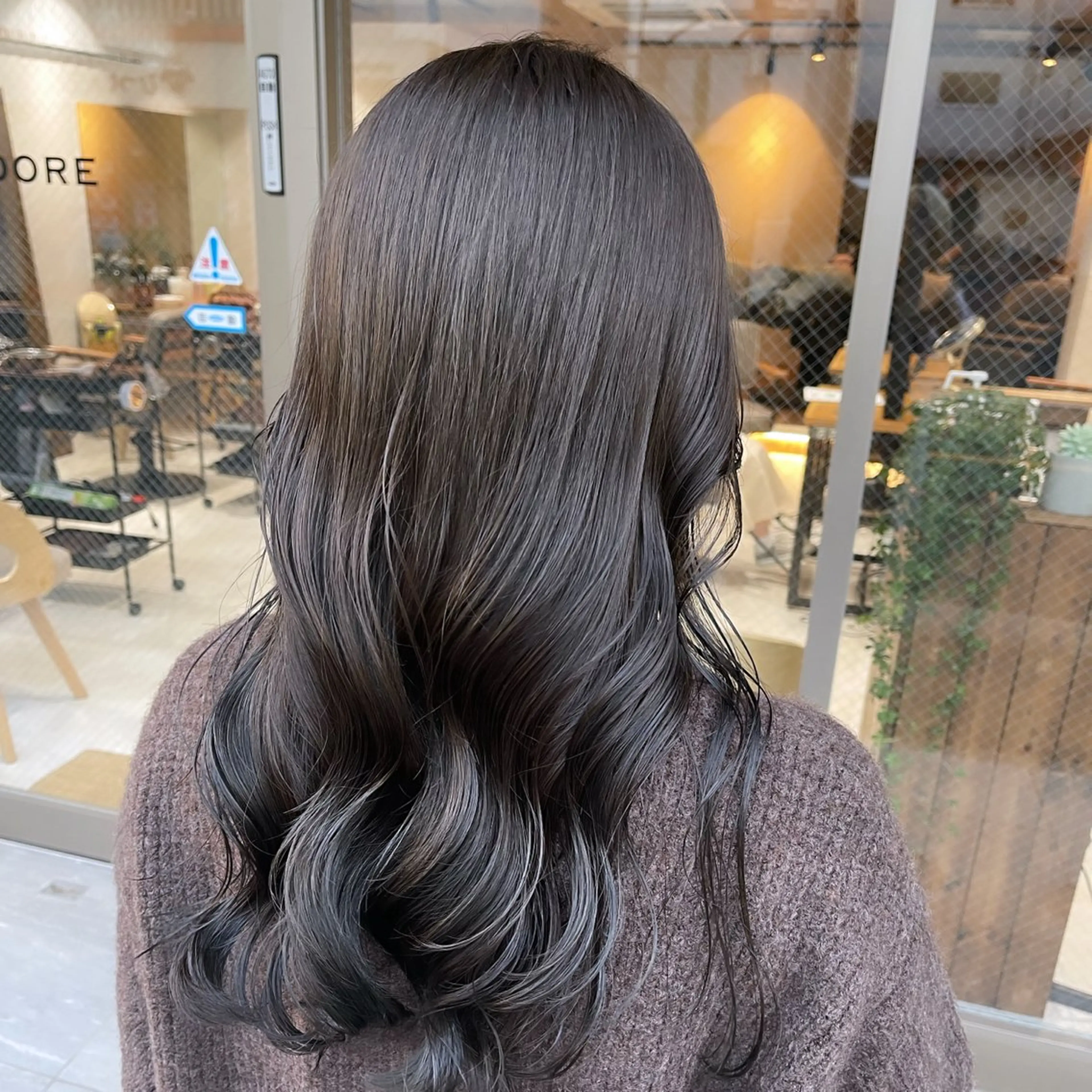 ロング カラー グレージュ カット ヘアカラー トリートメント 🩵ボブ/レイヤー /髪質改善🩵のヘアスタイル