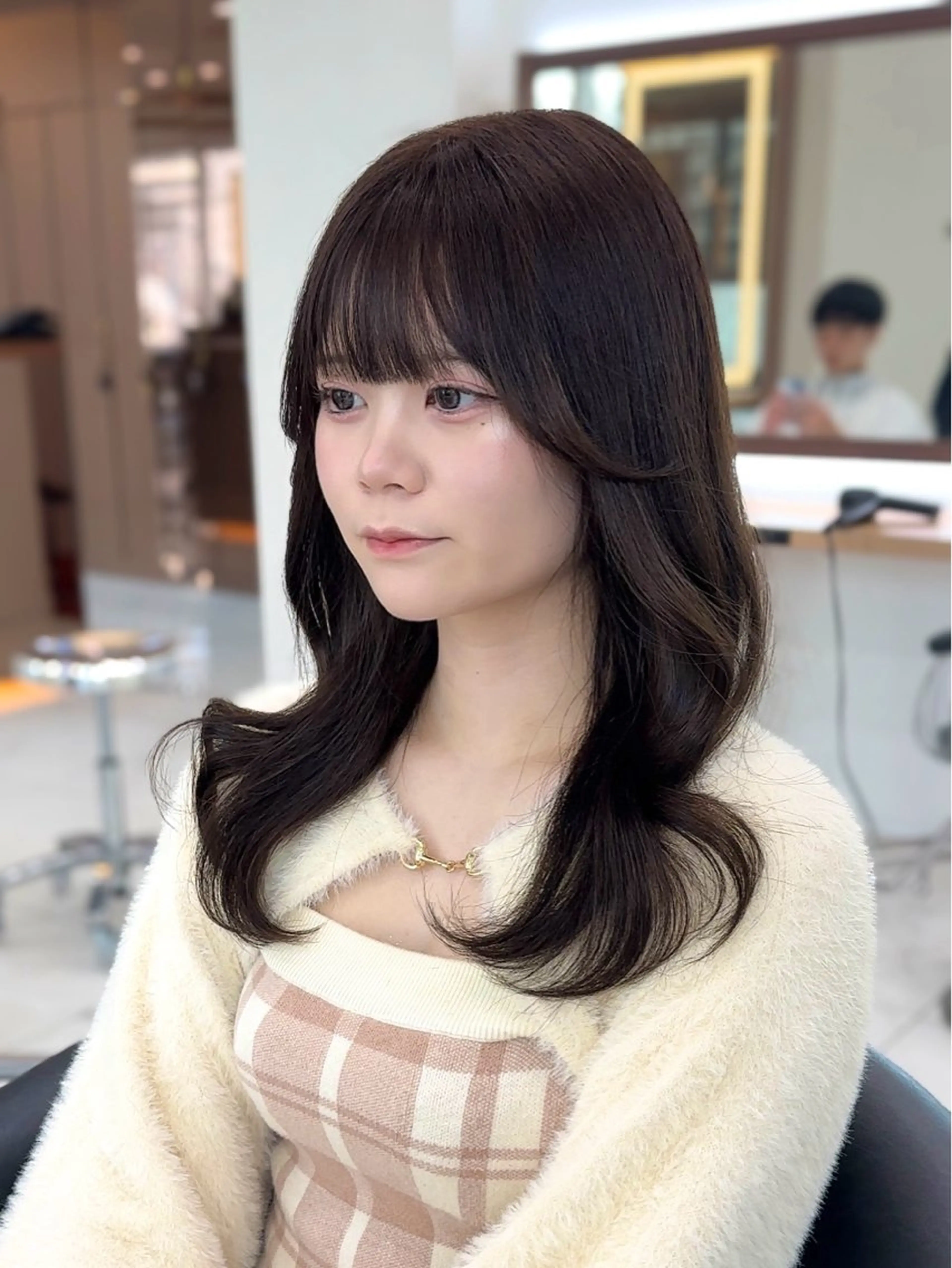 セミロング レイヤーカット ローレイヤー Miyu’s所属・縮毛矯正特化 髪質改善辻良輝のヘアスタイル