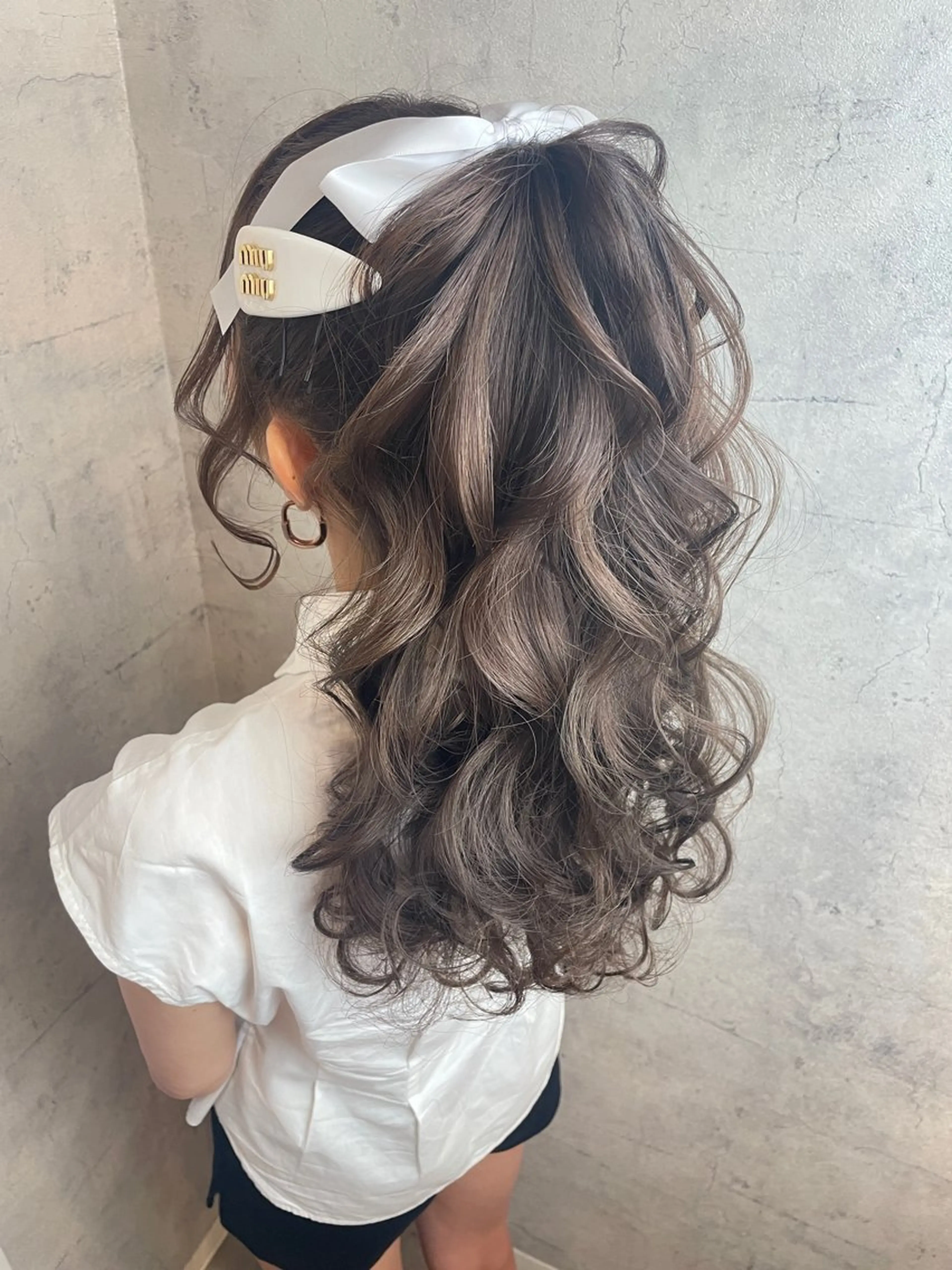 ヘアアレンジ 楢本 彩耶のネイルデザイン