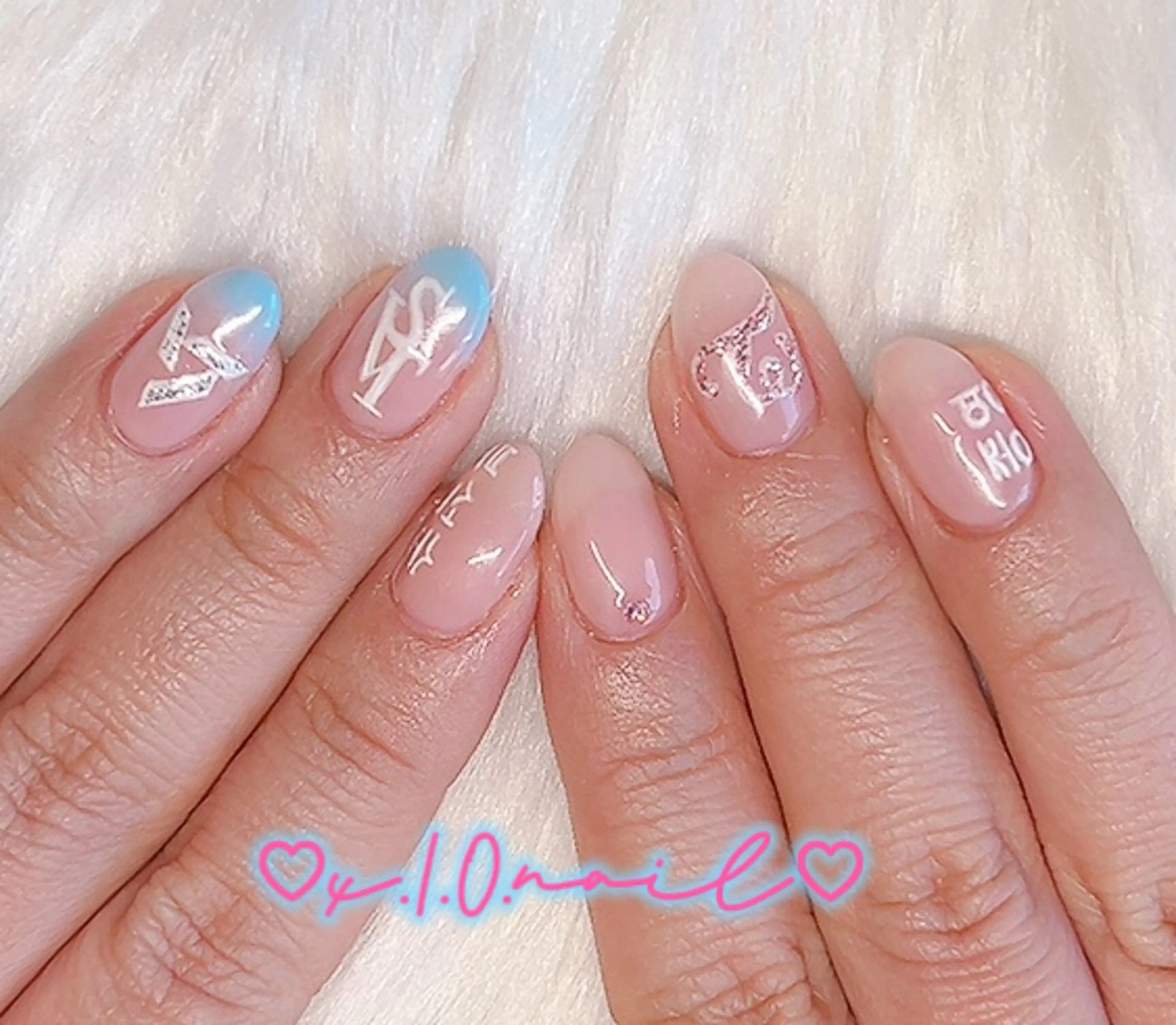 ネイル アニマル柄 アートネイル ニュアンスネイル ネイルチップ ハンドネイル x.1.0.nail ♡Cのネイルデザイン