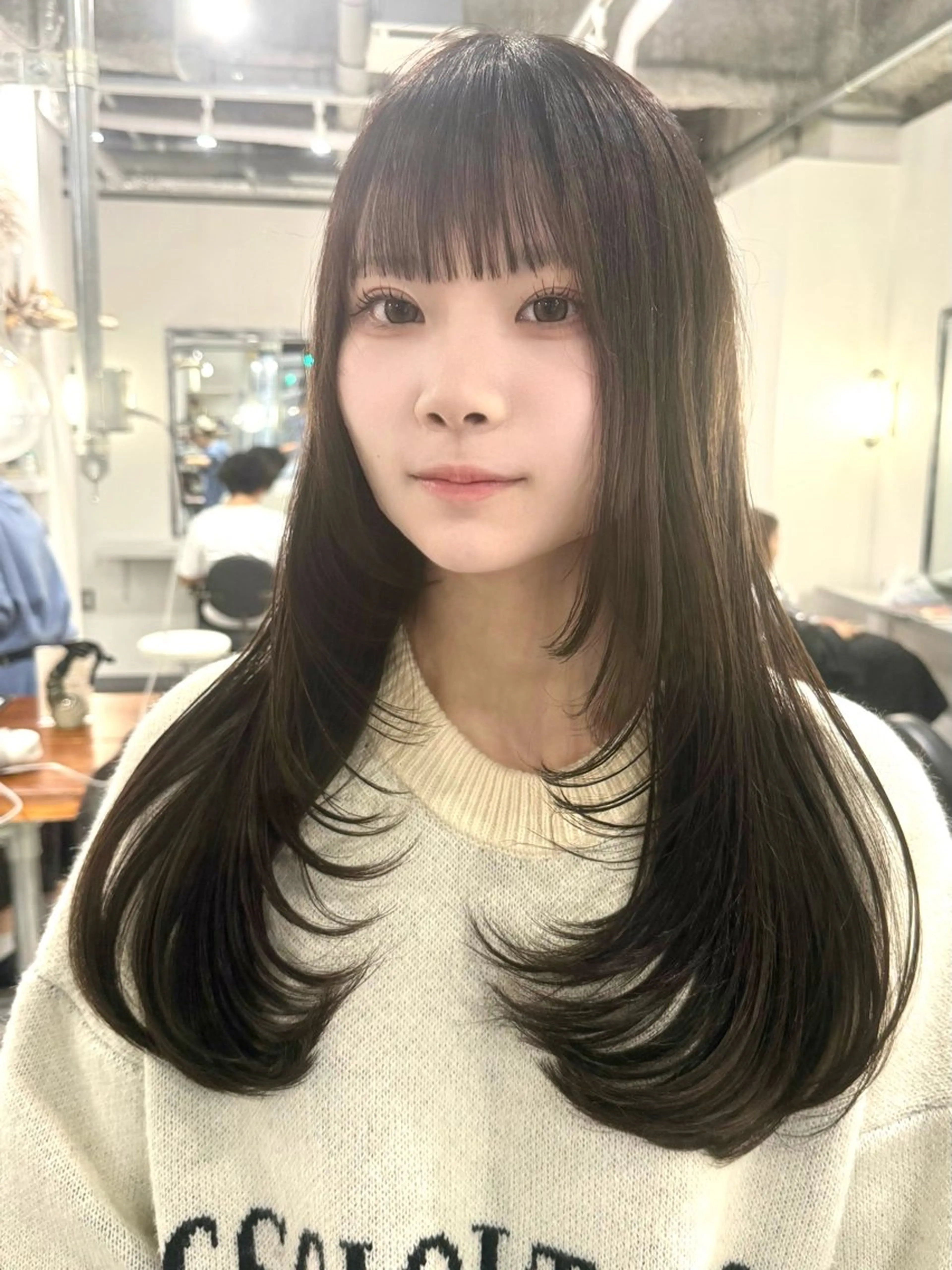 ロング カラー レイヤーカット 篠崎 佑季のヘアスタイル