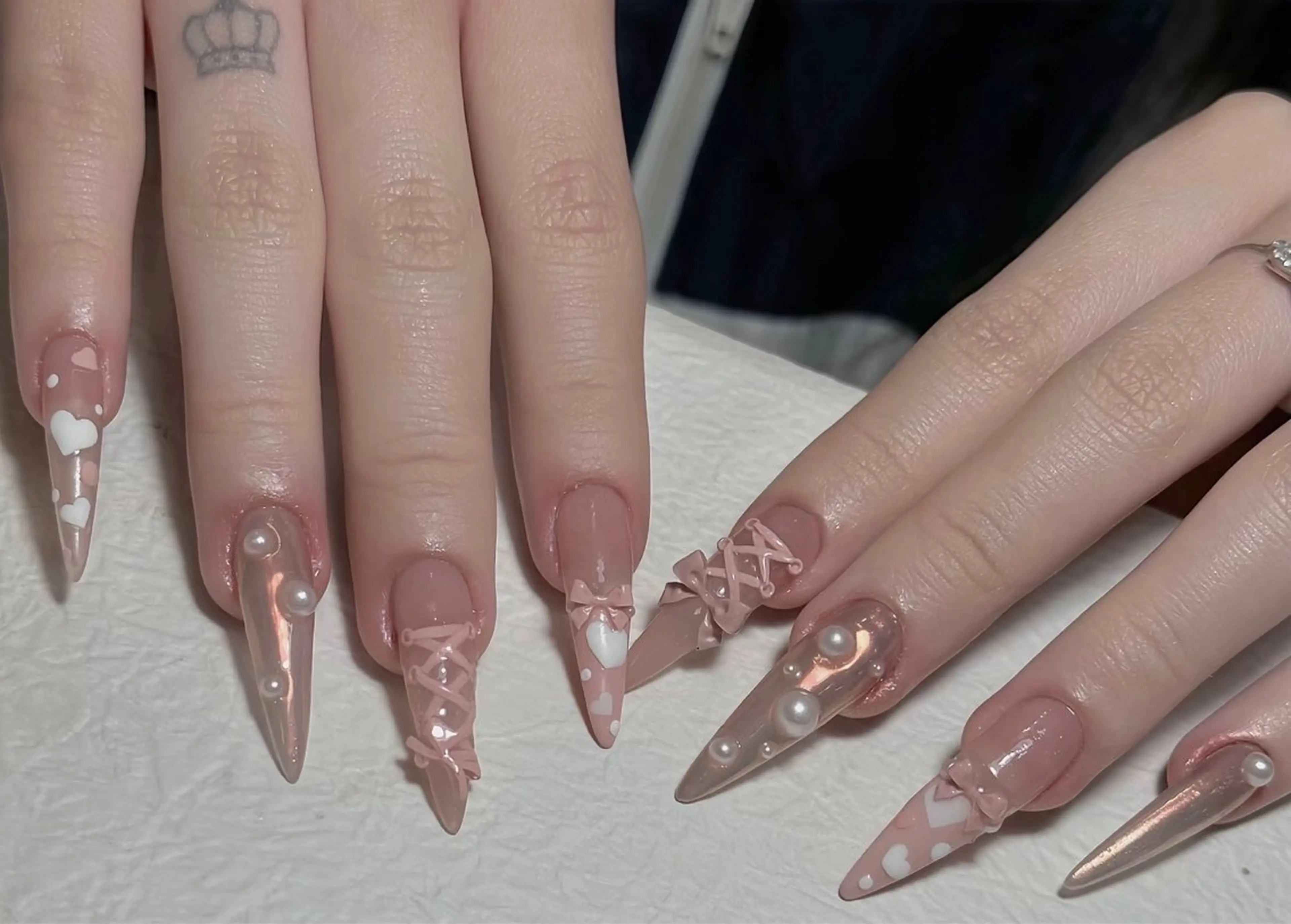 ネイル オーロラネイル フレンチネイル ジェルネイル ハロウィン 韓国ネイル ハンドネイル H.baby Nail Salonのネイルデザイン