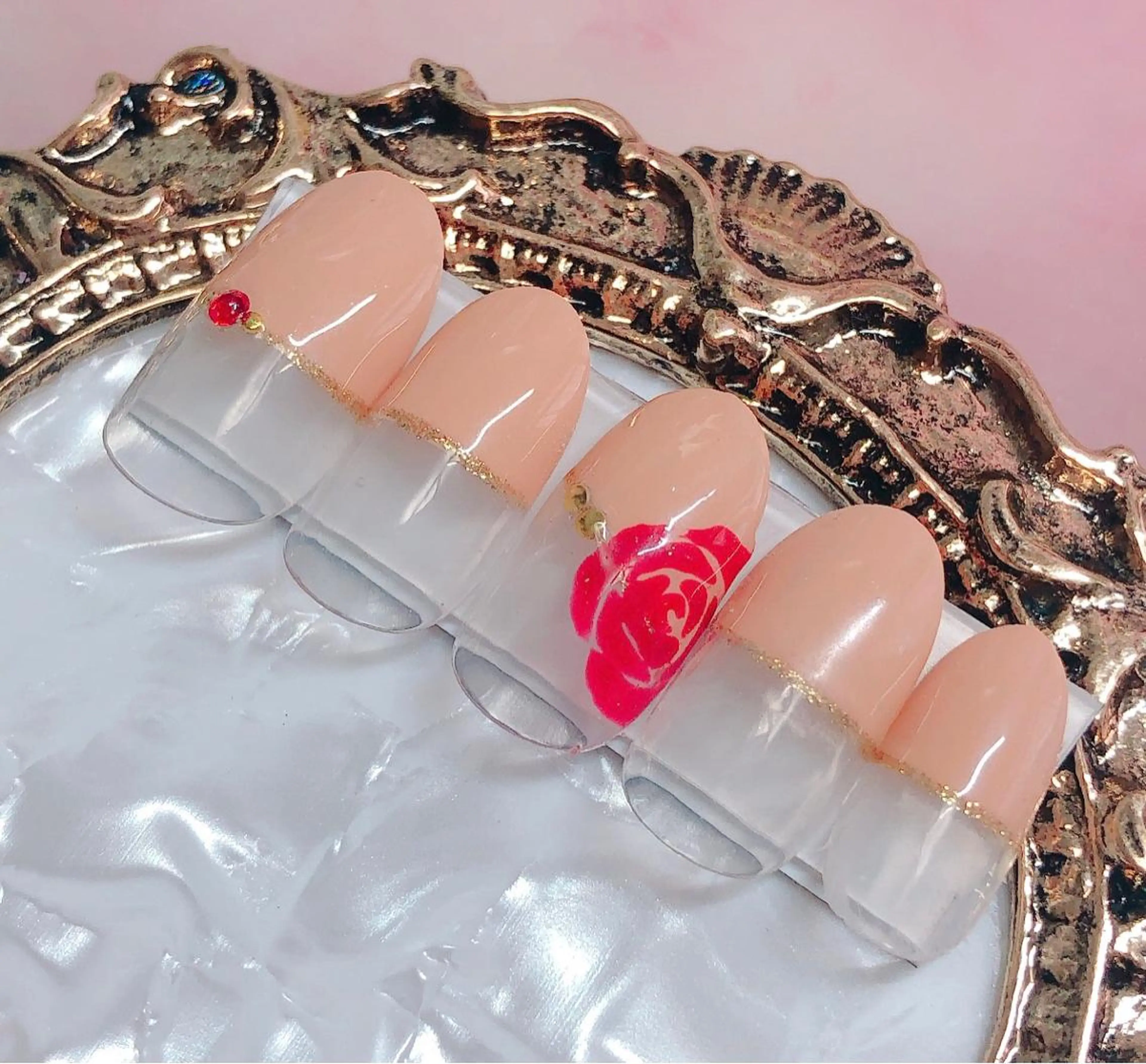 ネイル ハンドネイル CROWN プライベートサロンのネイルデザイン