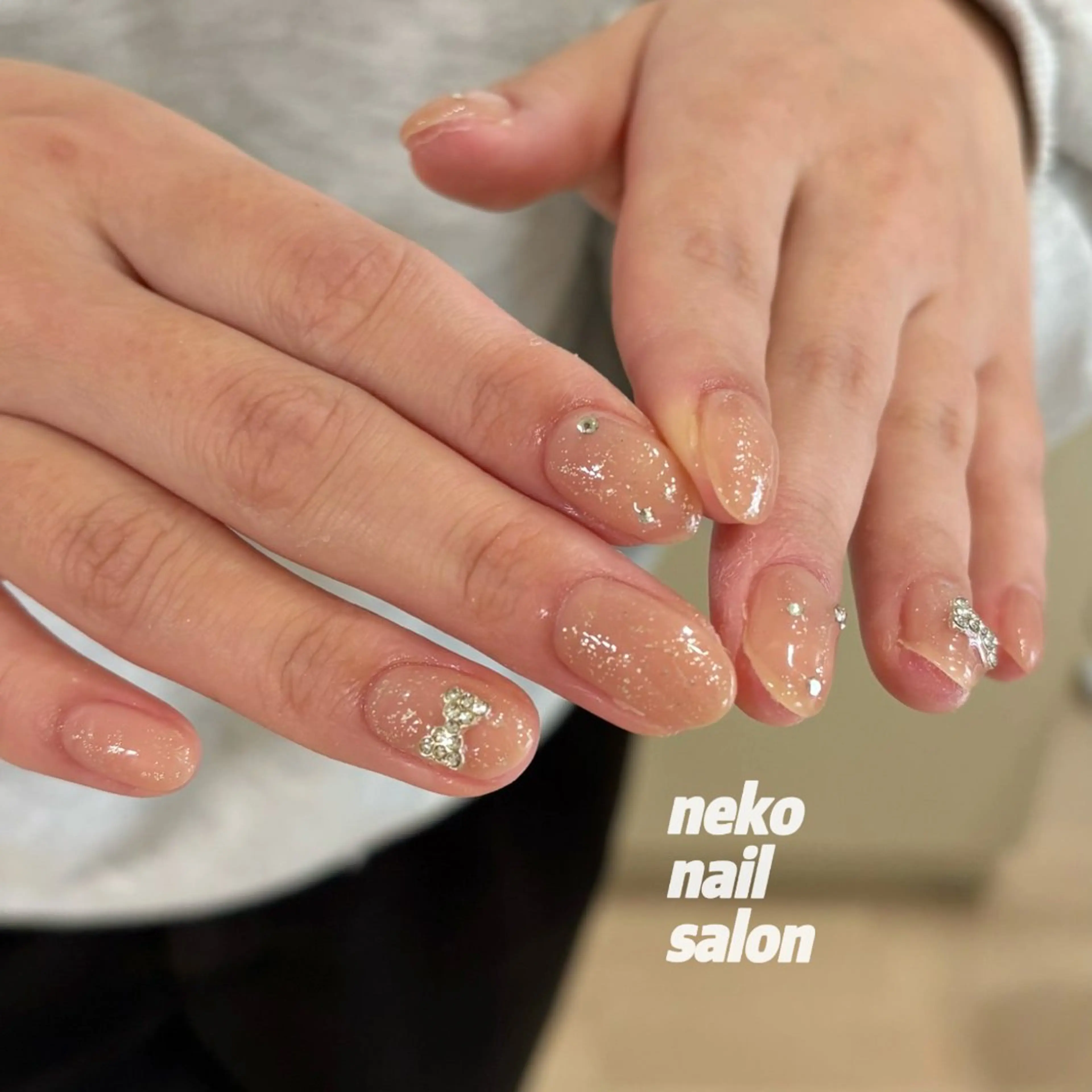 ネイル キラキラネイル 韓国ネイル シンプルネイル ハンドネイル neko nail所属・neko nailのネイルデザイン